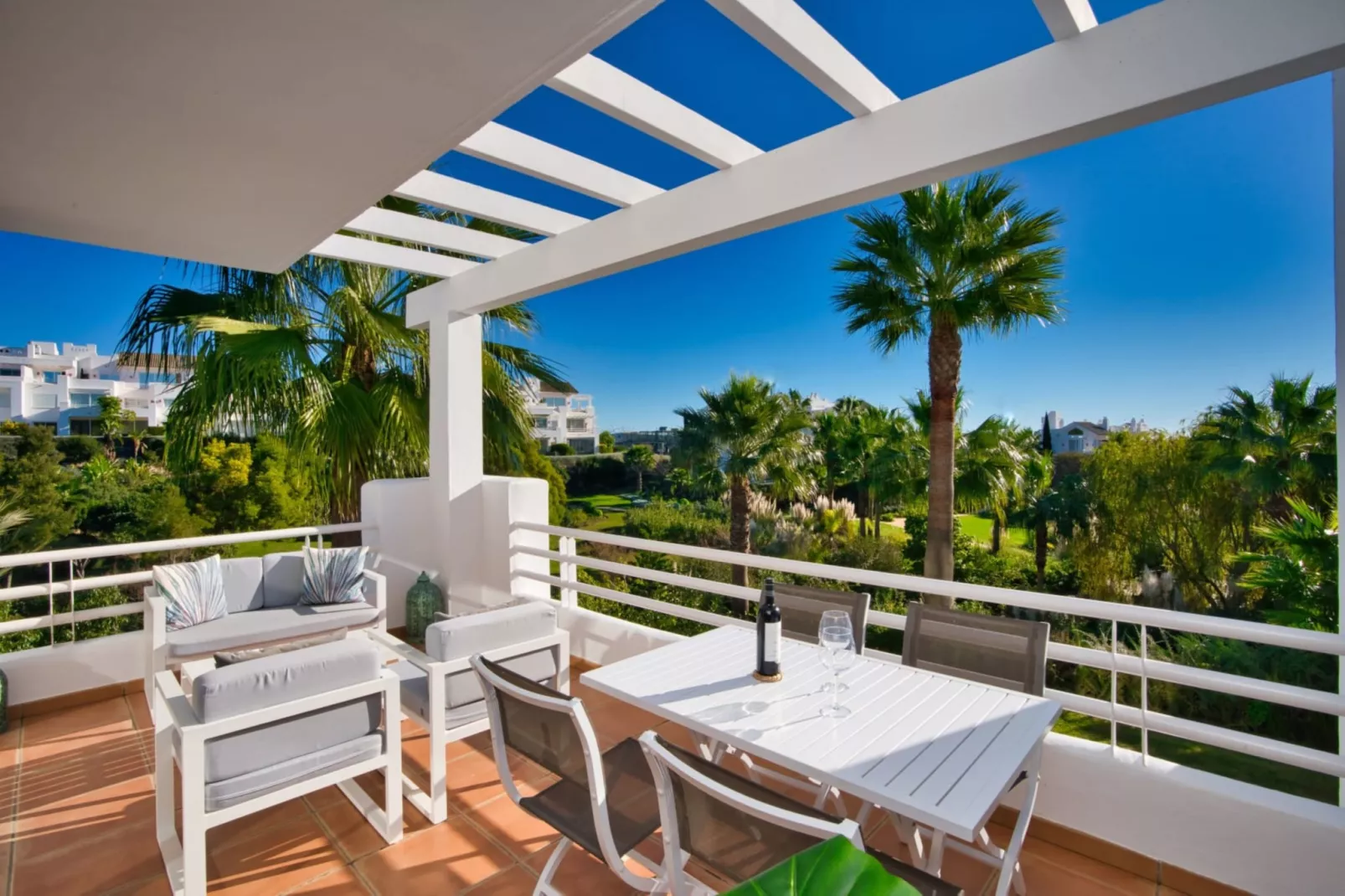 Modern 2-Bedroom Apartment - Alcazaba Lagoon (411) - Terrasse / balcon
