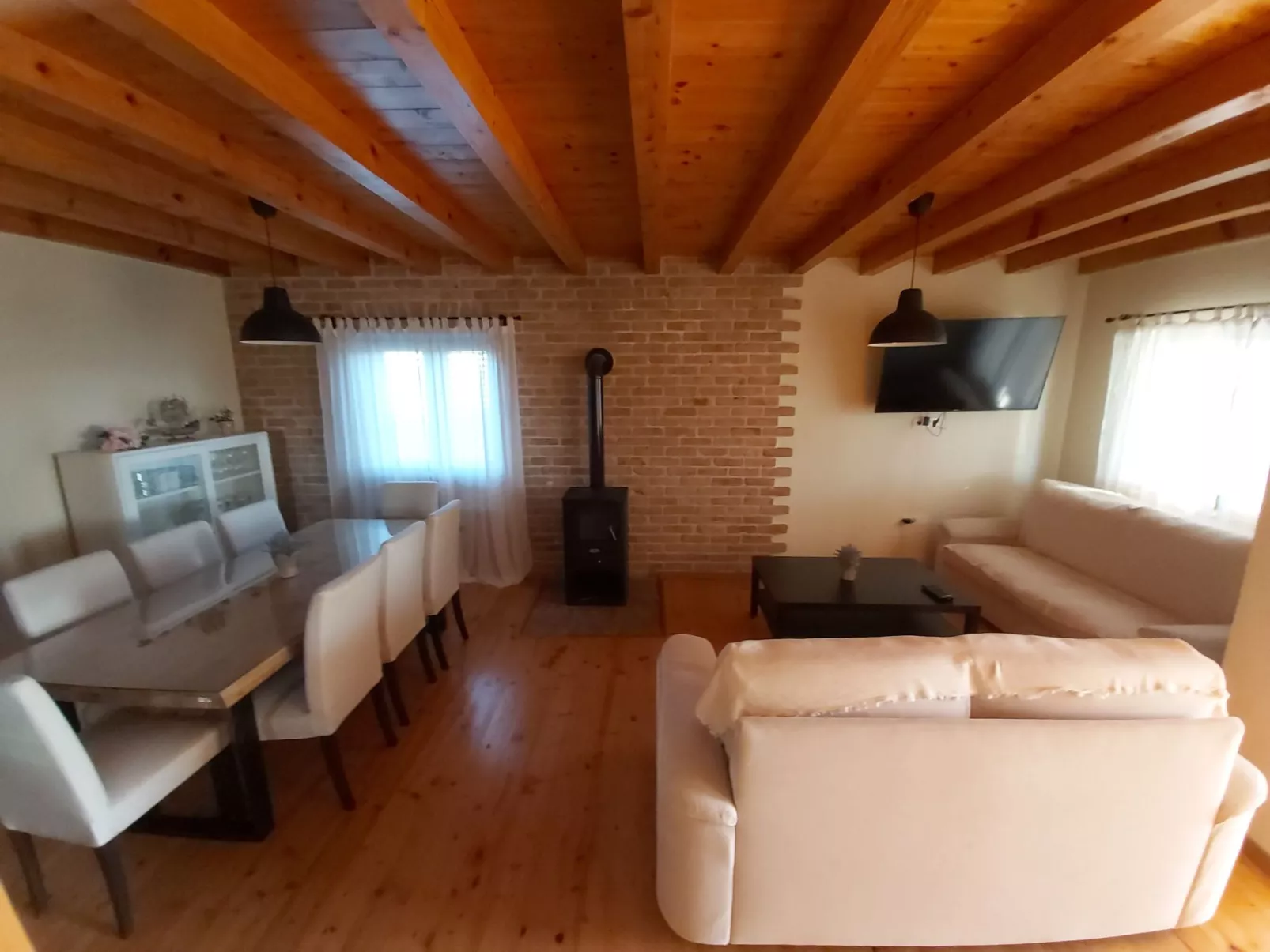 Anwesen "Steinperle mit beheiztem Schwimmbad" - Drinnen