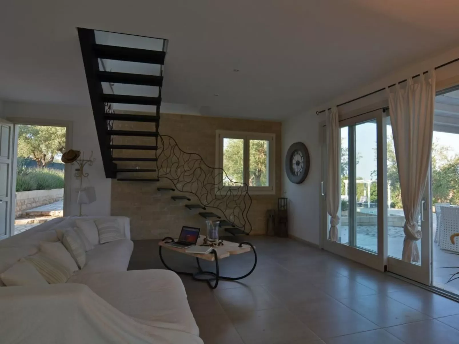 Moderne Ferienvilla bei Noto mit Meerblick und privatem Pool - Drinnen