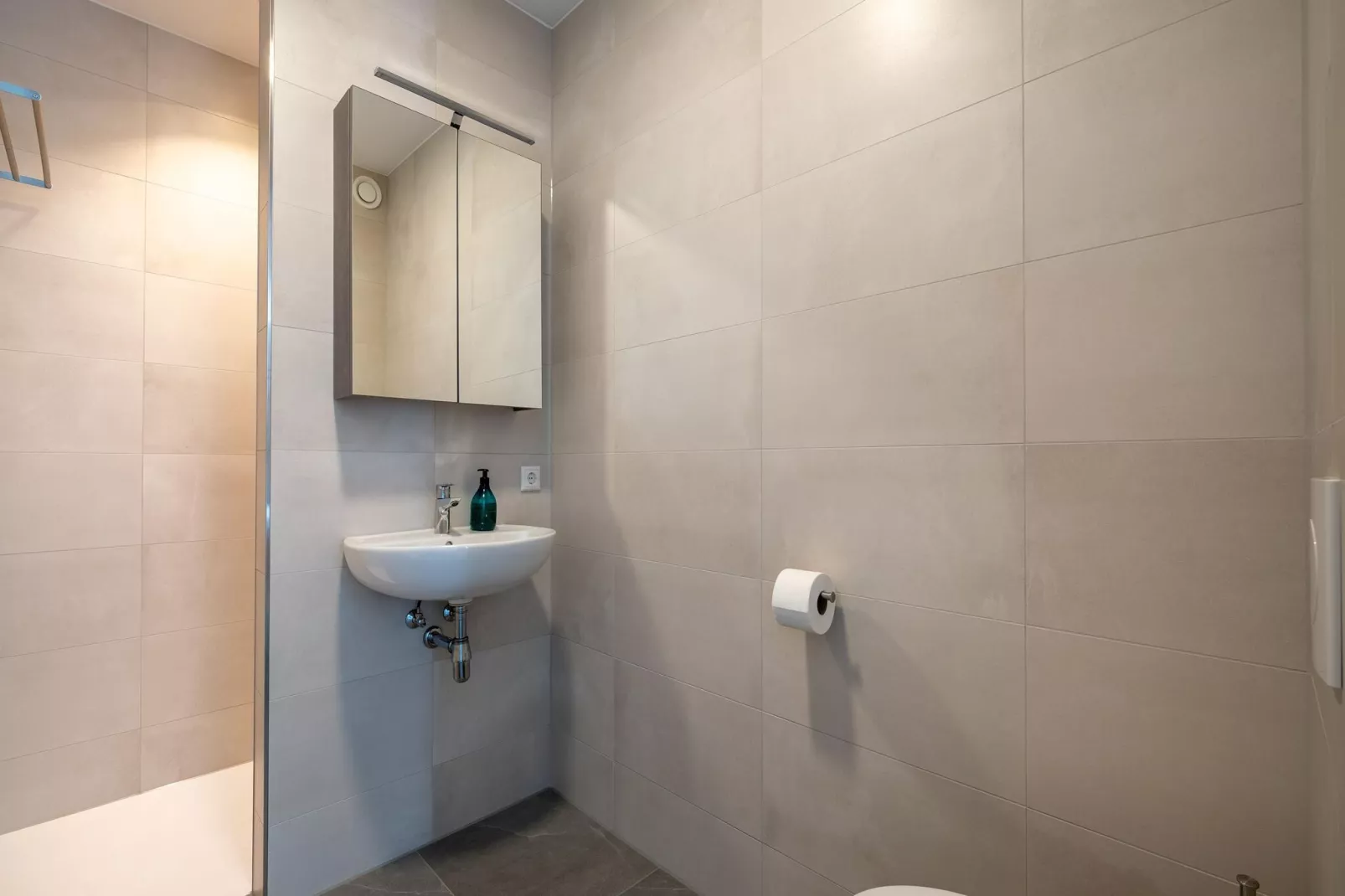 Combi watervillas 553 and 554-Bathroom