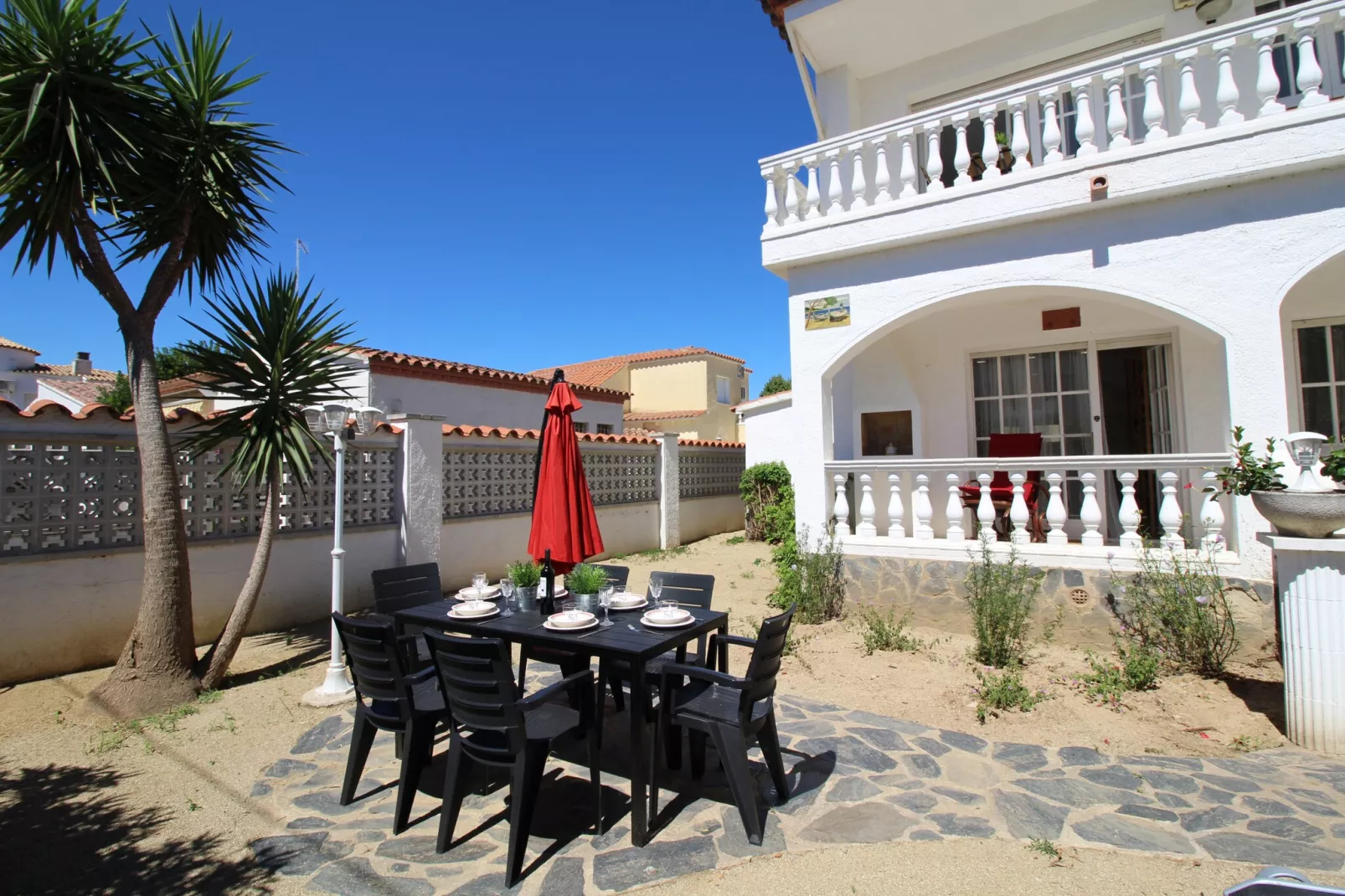 0024-BAHIA 67 C - Im Freien
