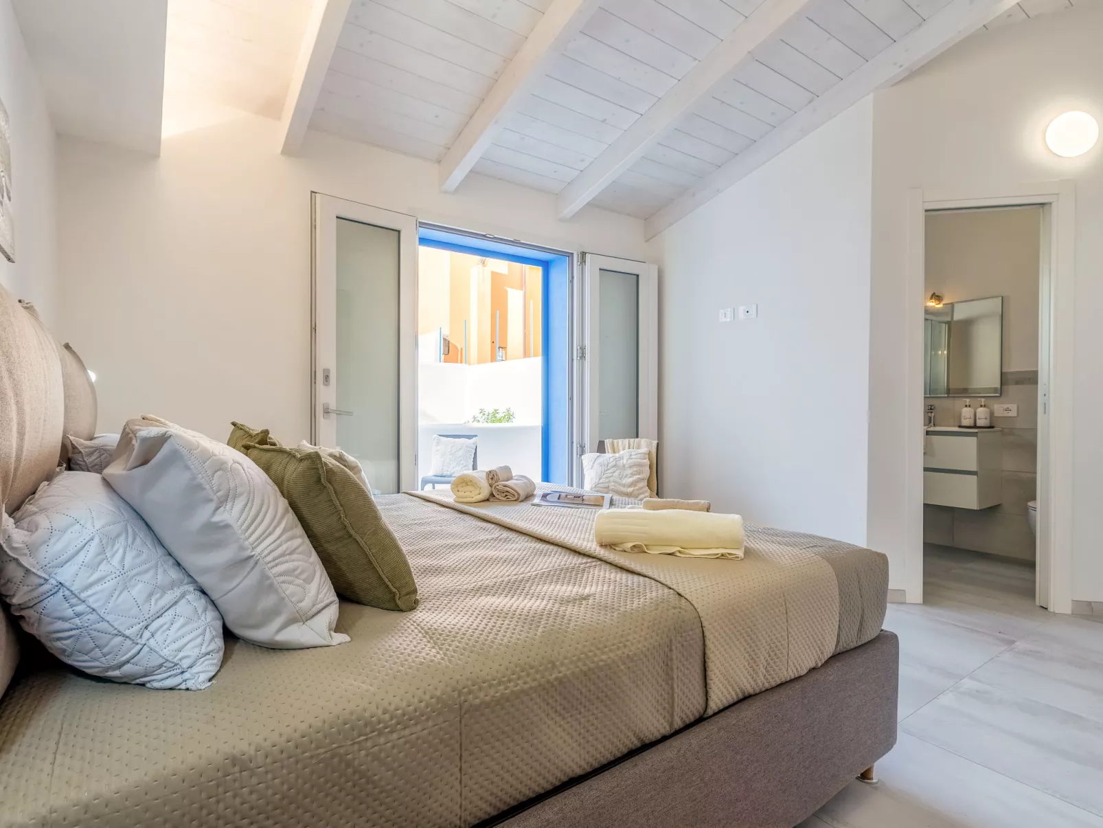 Nereide Blu - Inside