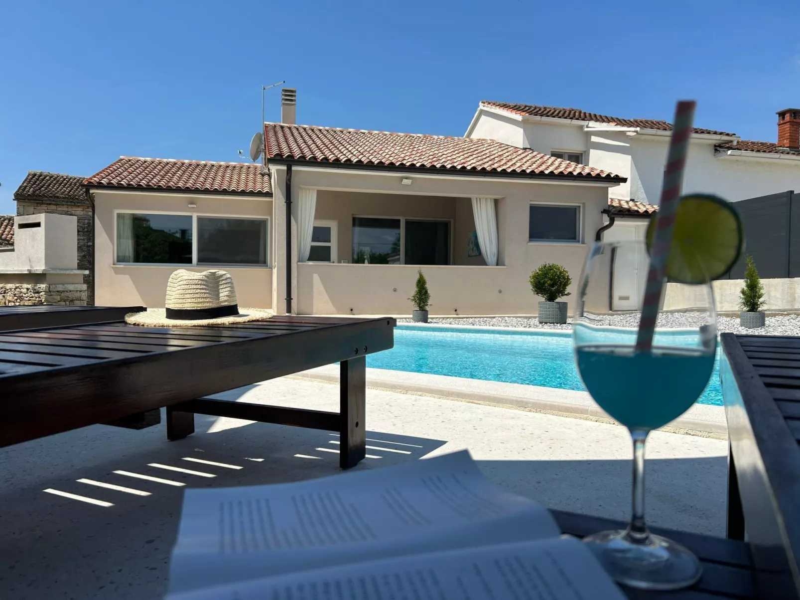 Diva mit privatem Pool - Dehors