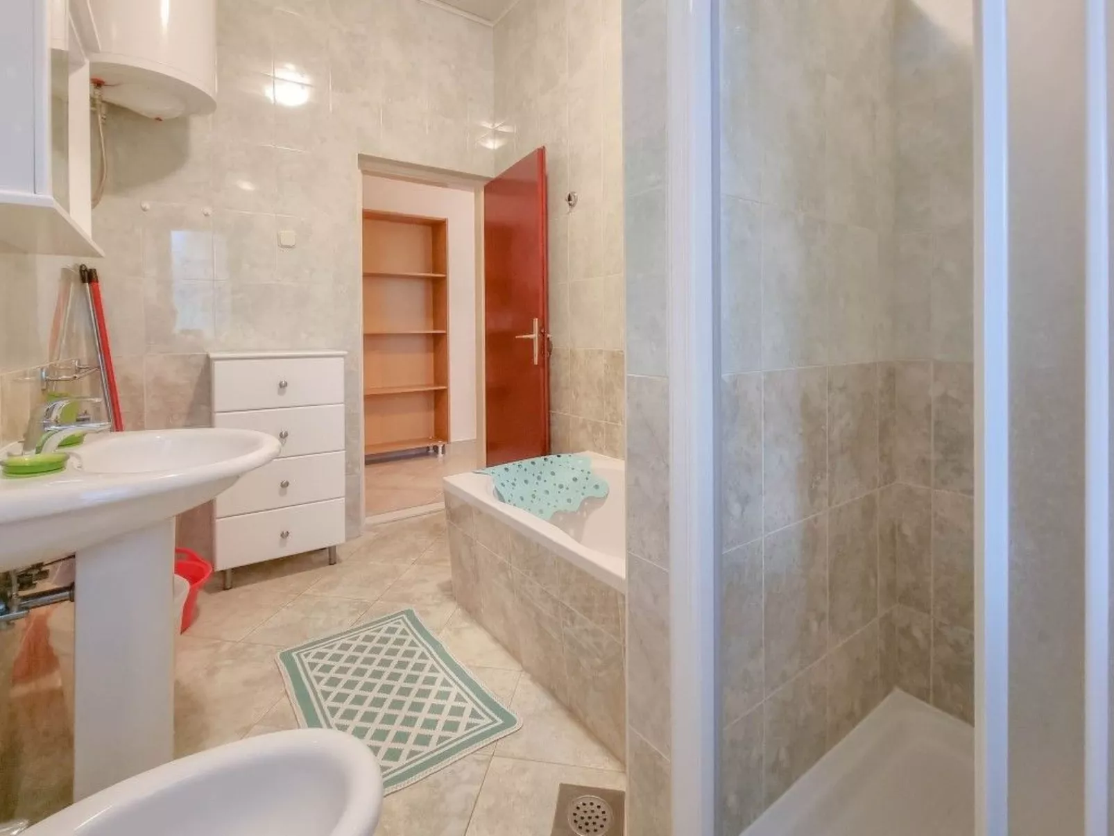 Für 5 Personen ca. 70 m&sup2; in Novigrad, Adriaküste Kroatien (Westküste von I - Dedans