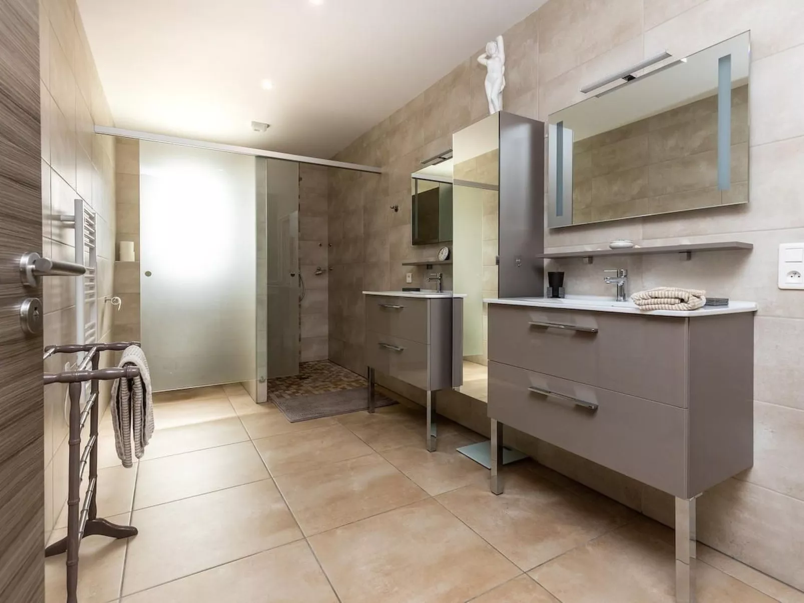 "L'Oustaou des Hournails" (Das Haus der Hournails) - Drinnen