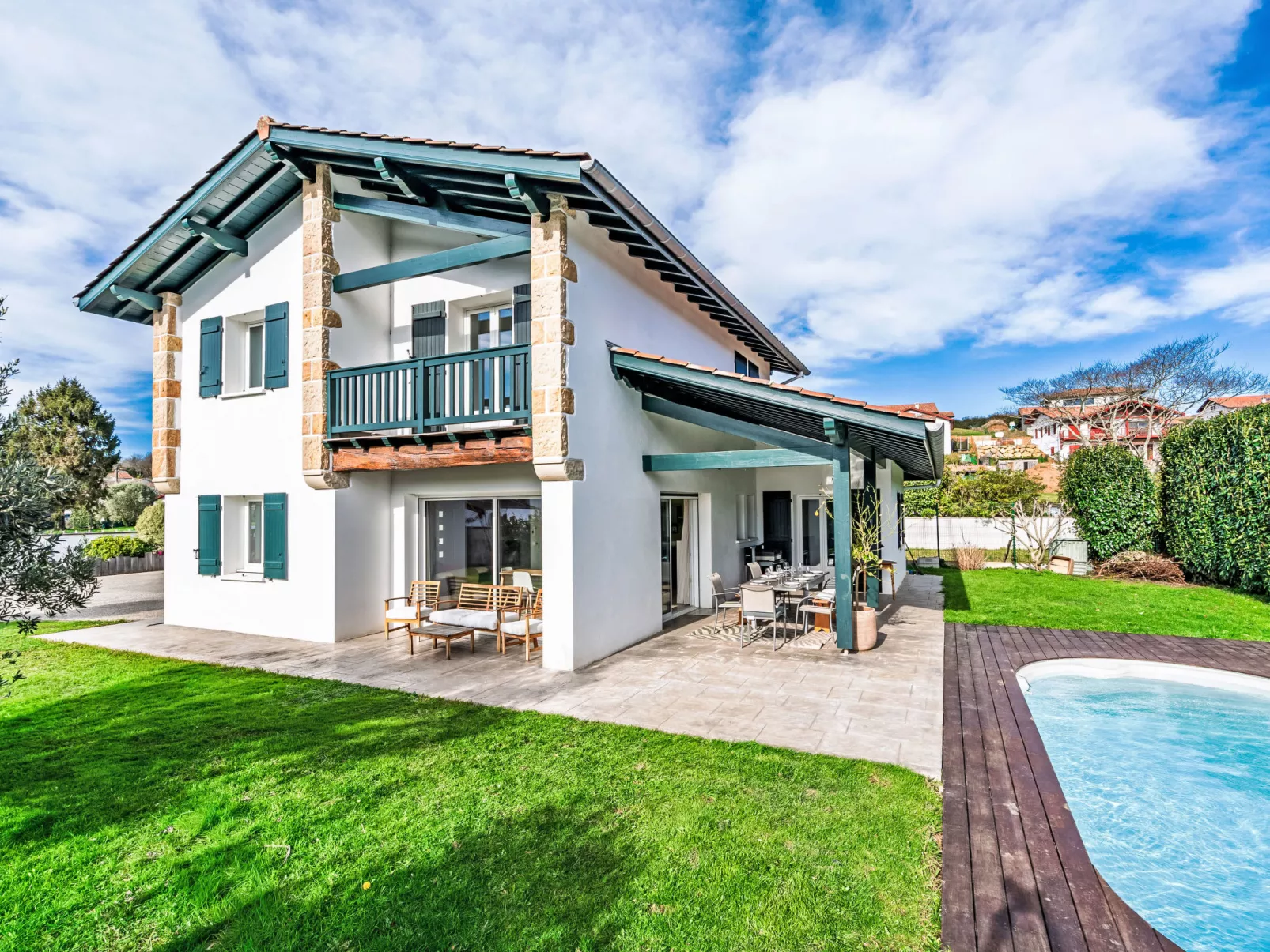 Xoxotartea - Outside