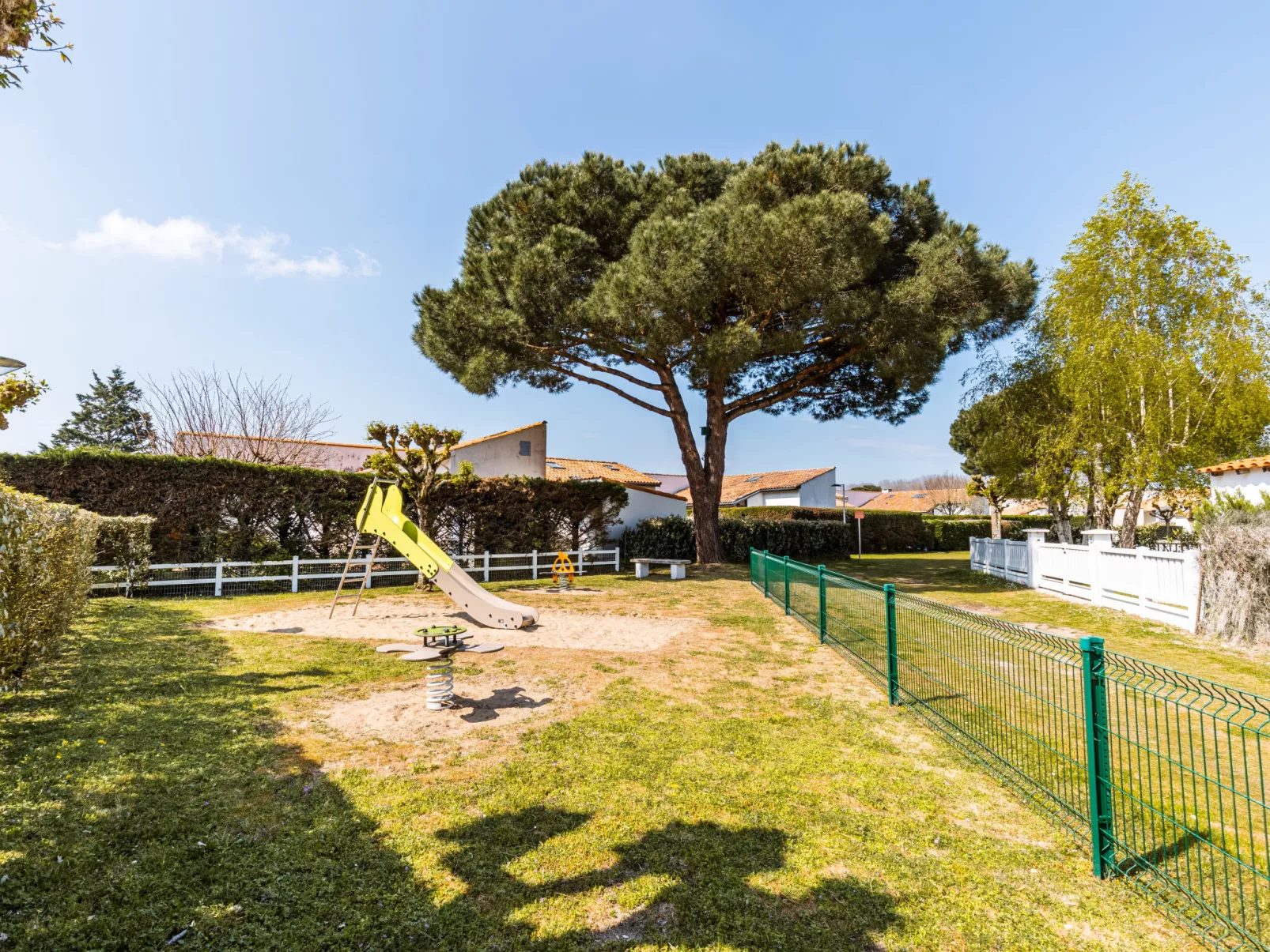 Les Palmyriennes - Draußen