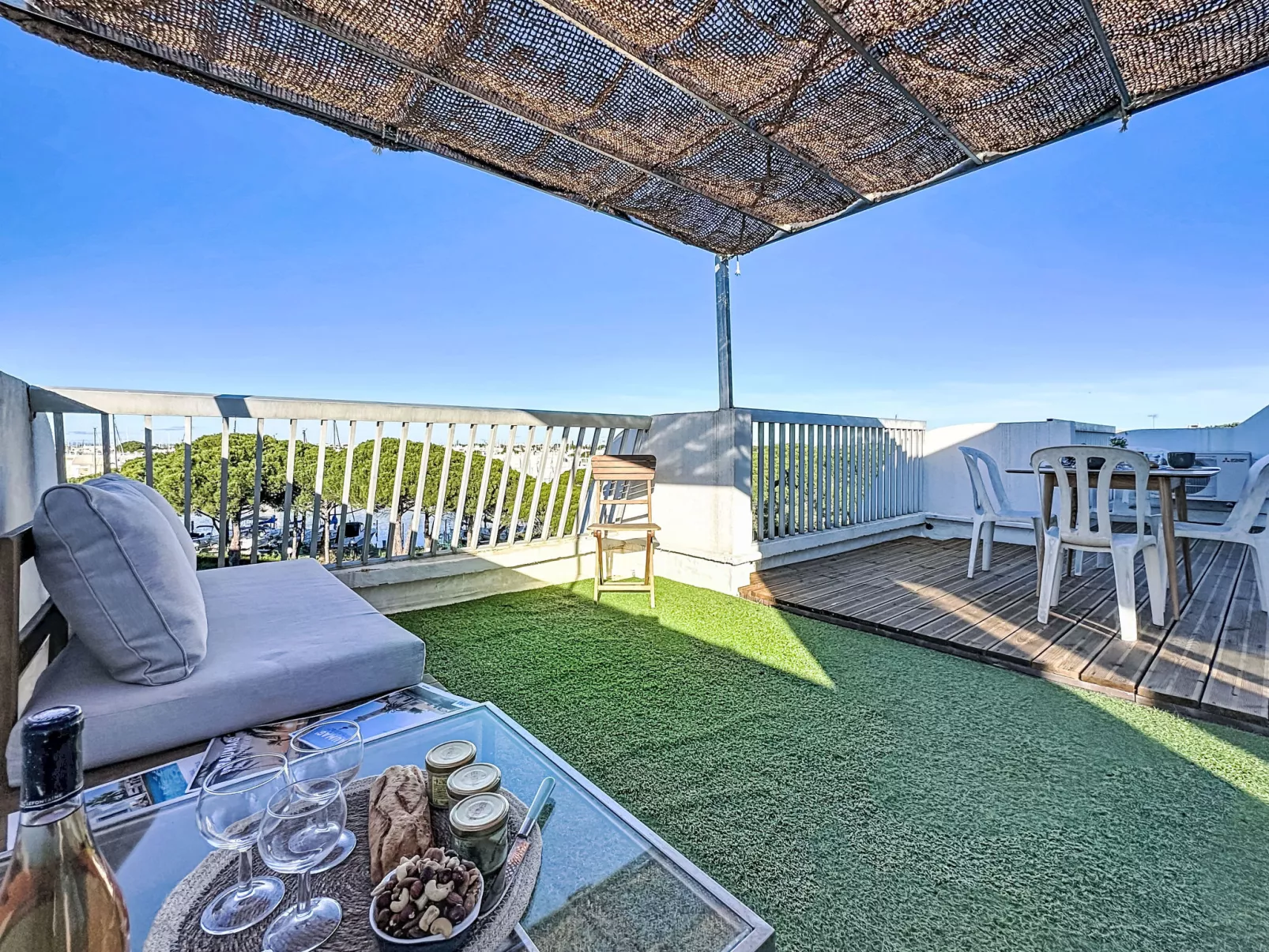 La Croisière - Dedans