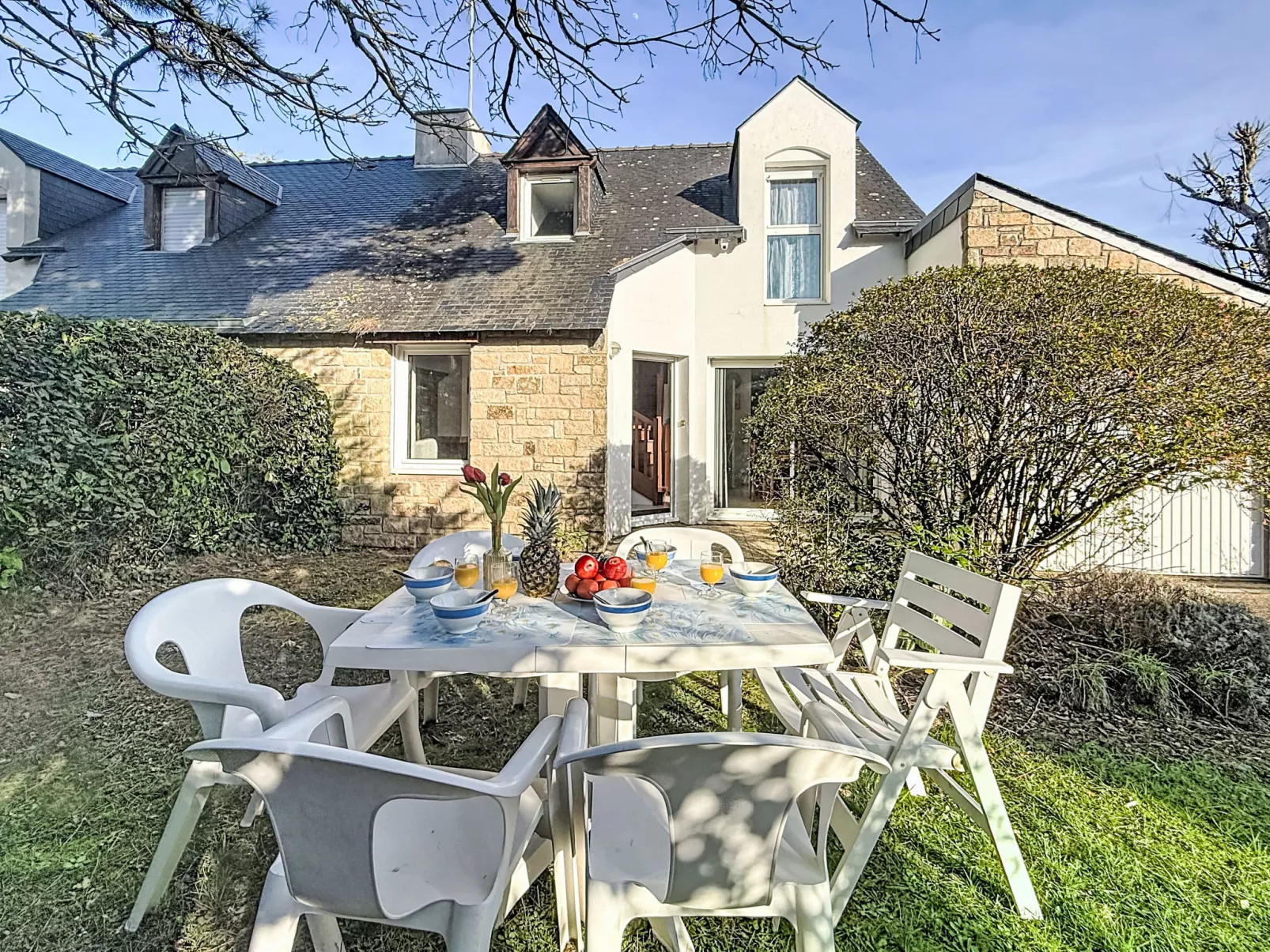 Clos de Kerallan - Outside