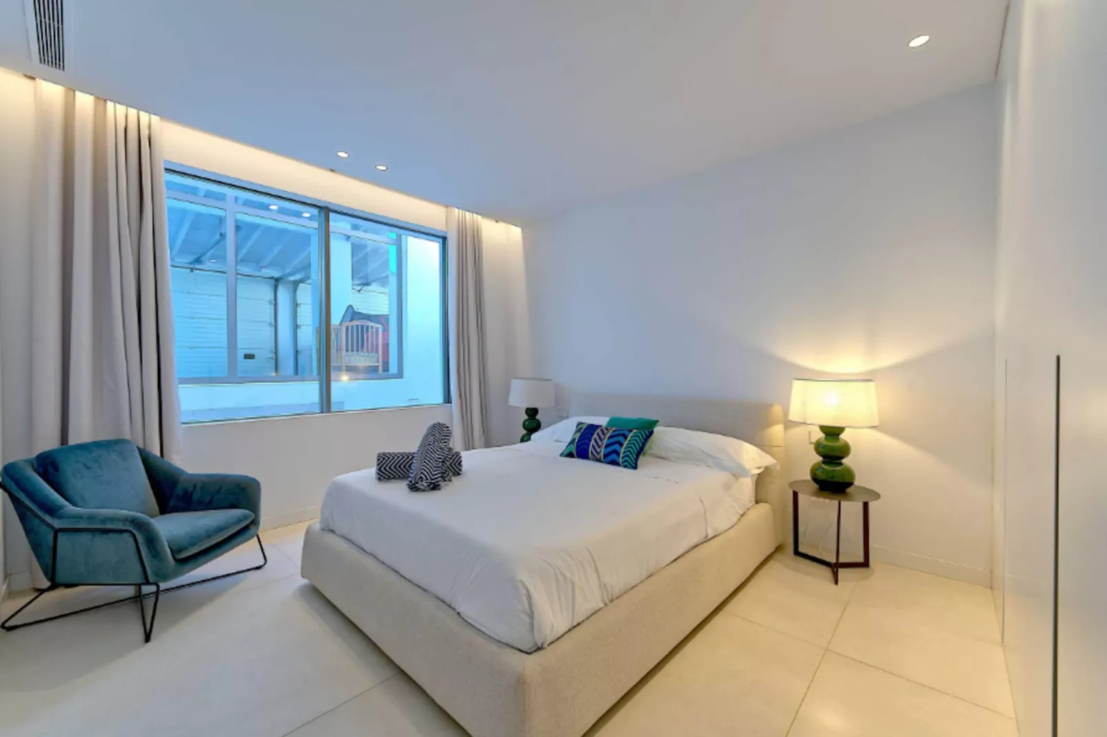Contemporary & Very Spacious Villa Puerto Banus - Bedroom