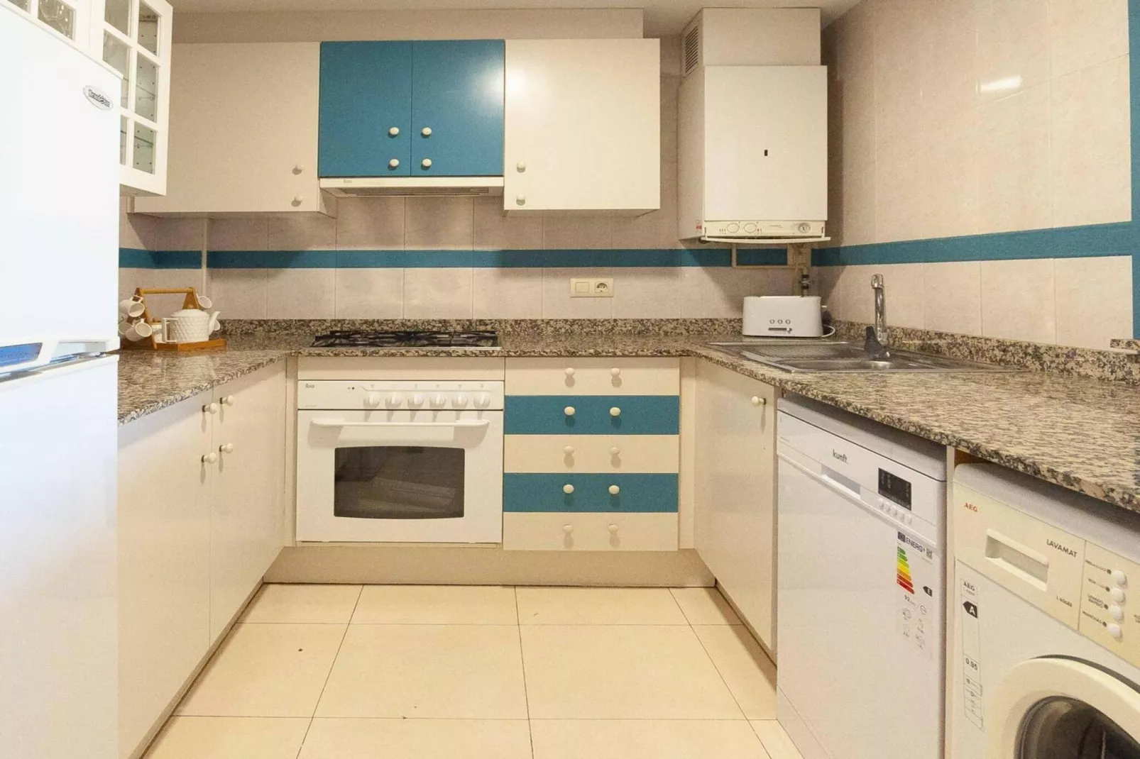 1234 MIRASOL con piscina - Kitchen