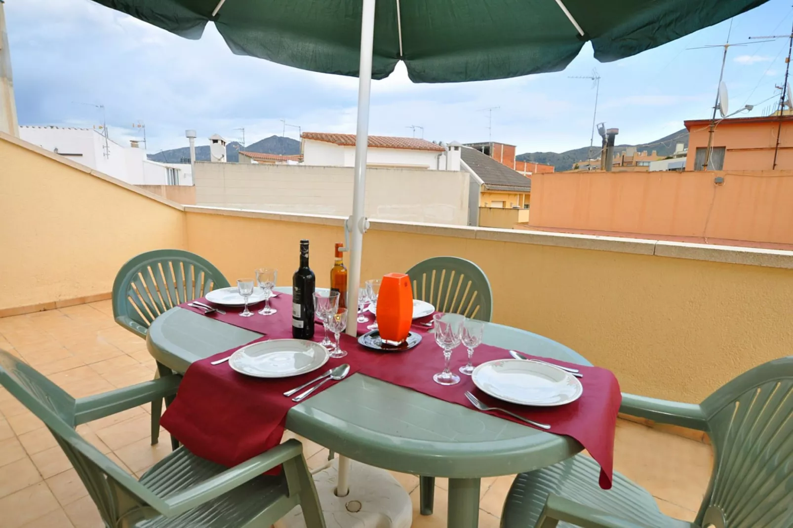 1029 JOC PILOTA 50m Playa - Terrace