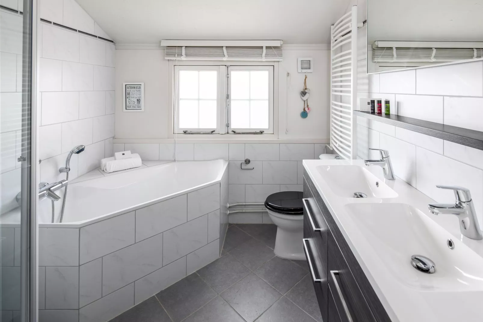 Buitenhof Domburg  16-Bathroom