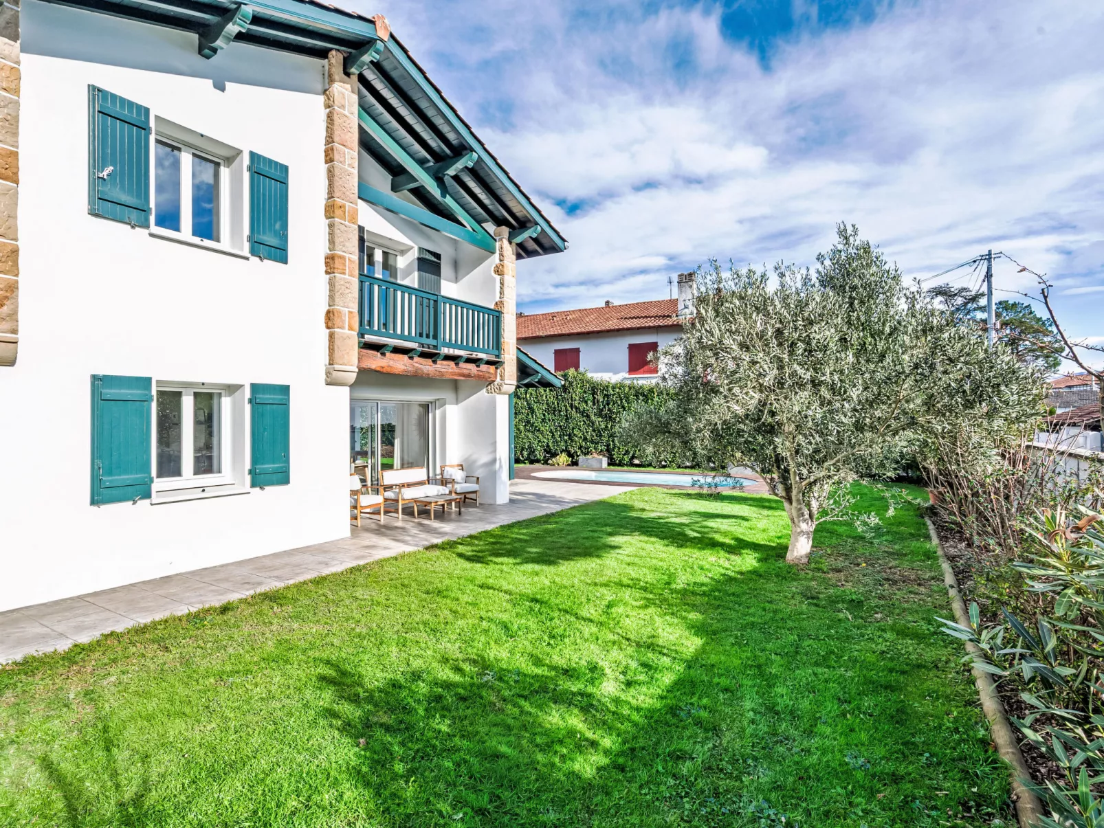 Xoxotartea - Outside