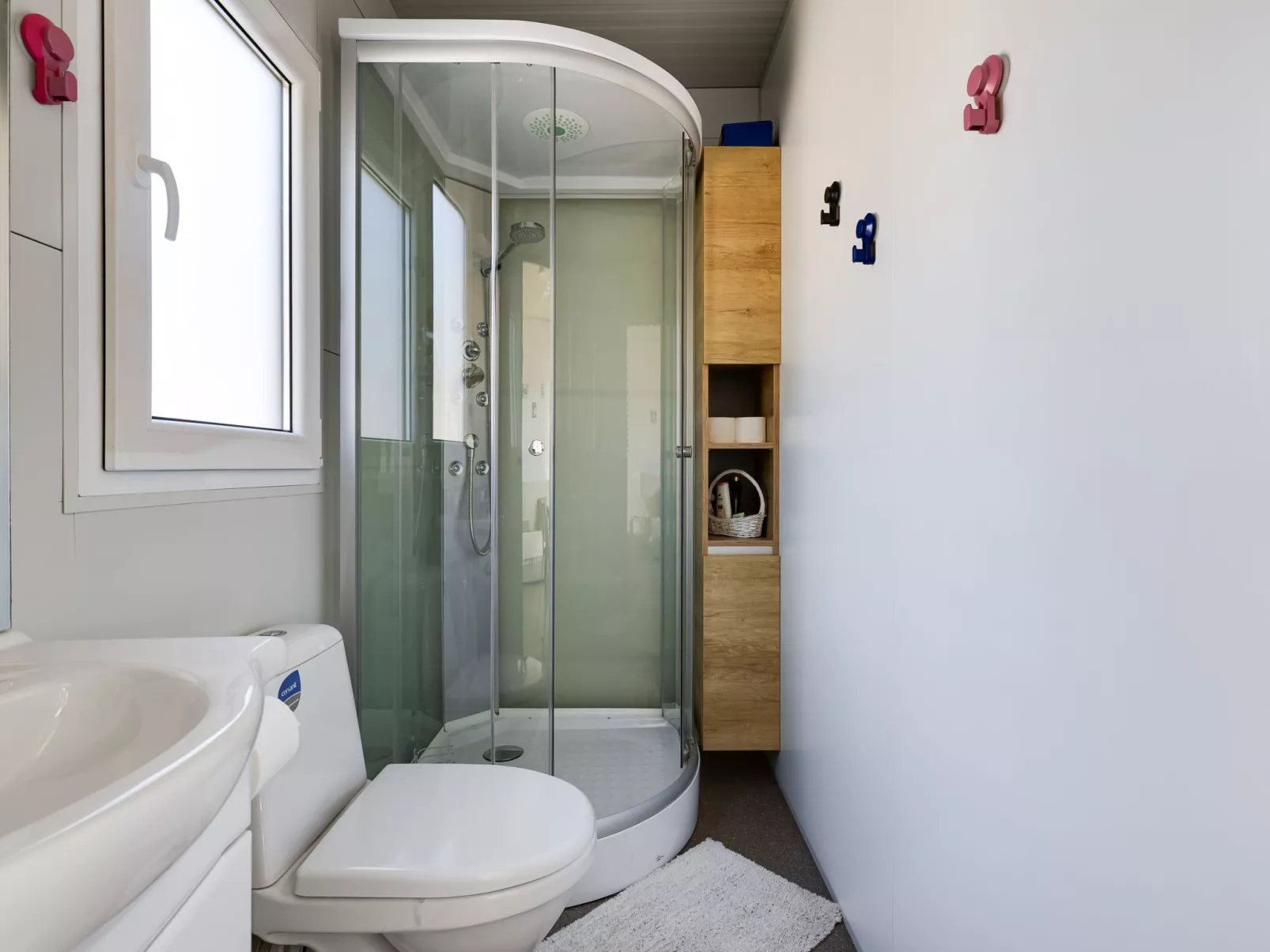 Maslina Delux - Drinnen