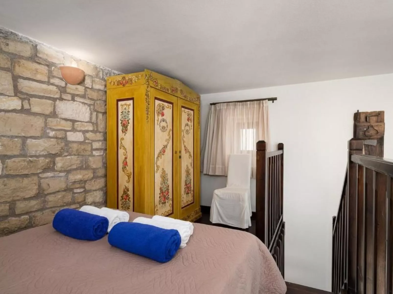 Traditionelle Natursteinvilla mit tollem Meerblick - Drinnen