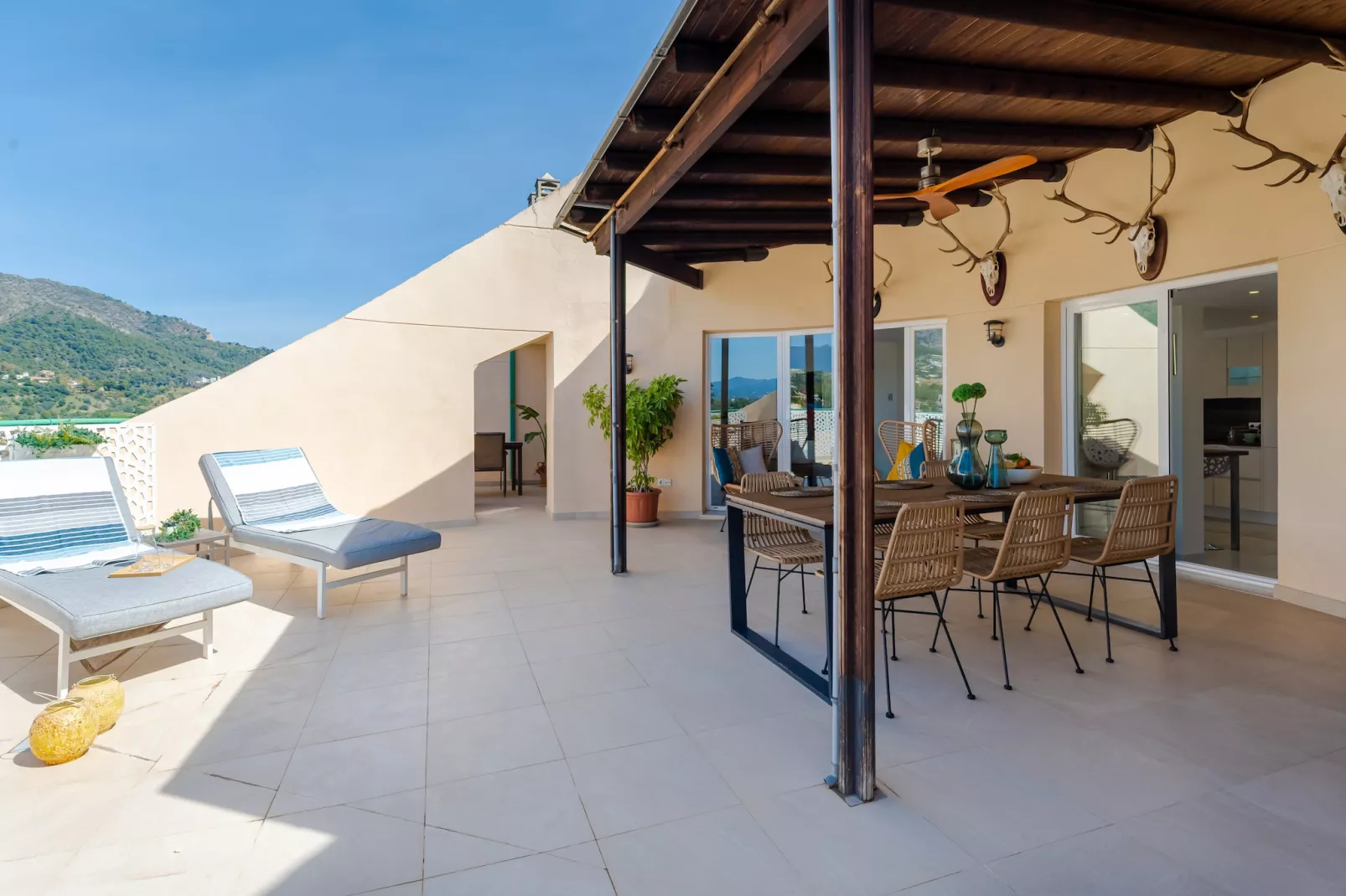 Penthouse in City Centre Marbella with Jacuzzi* - Terrasse / balcon