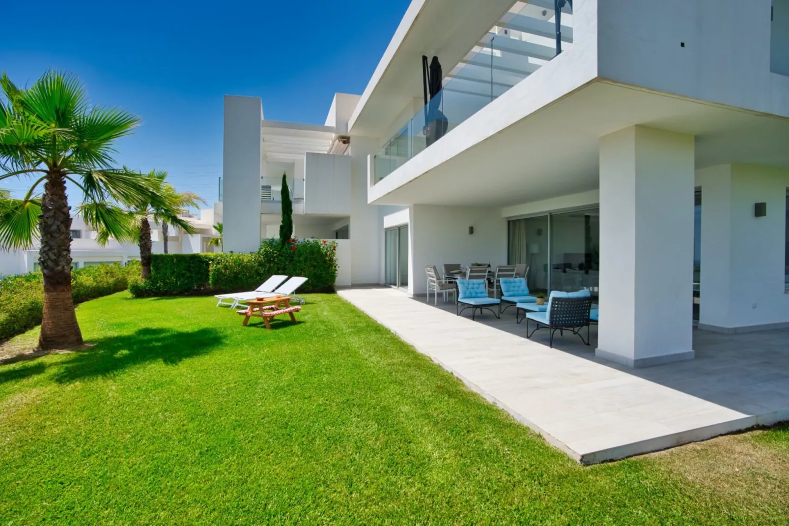 Stylish 3-Bed Apartment | Alcazaba Lagoon (1204) - Jardins en été