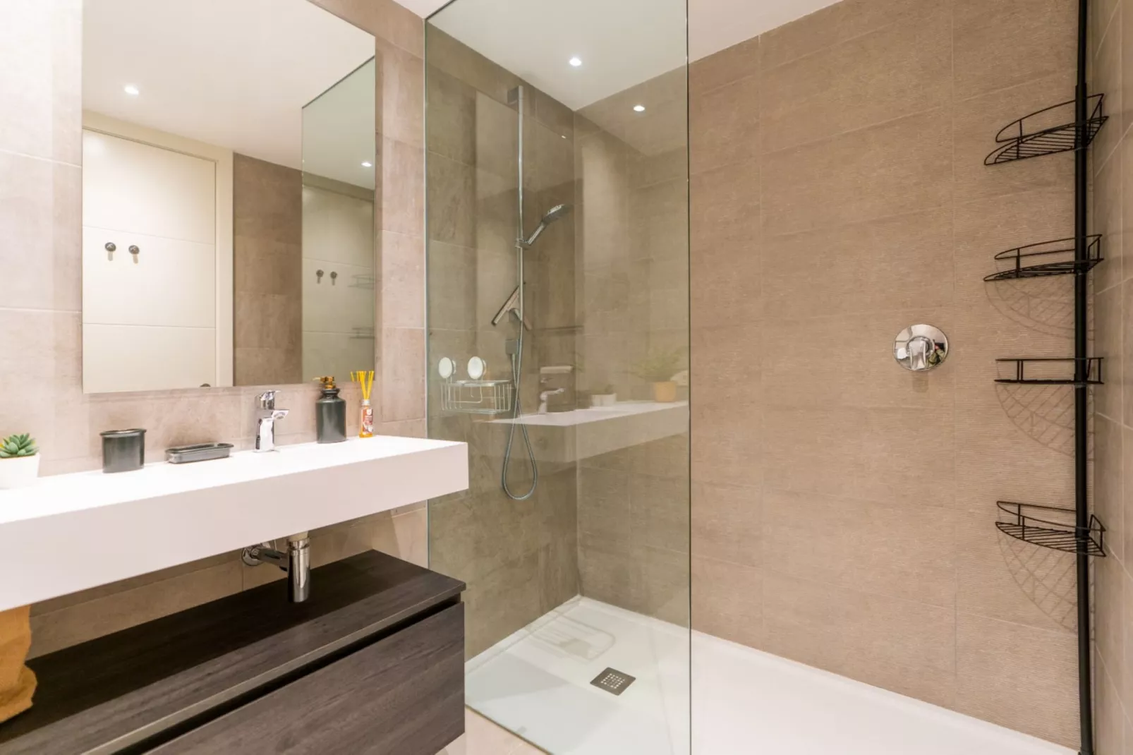 Stylish 2-Bed Apartment | Alcazaba Lagoon (1713) - Salle de bain