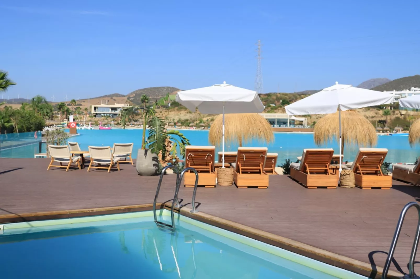 AL4-2025 ESTEPONA - APARTMENT - ALCAZABA LAGOON - Vue d'été