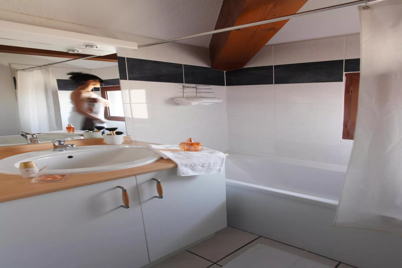 Résidence la Barbacane Carcassonne / T2 / 4 pers - Salle de bain