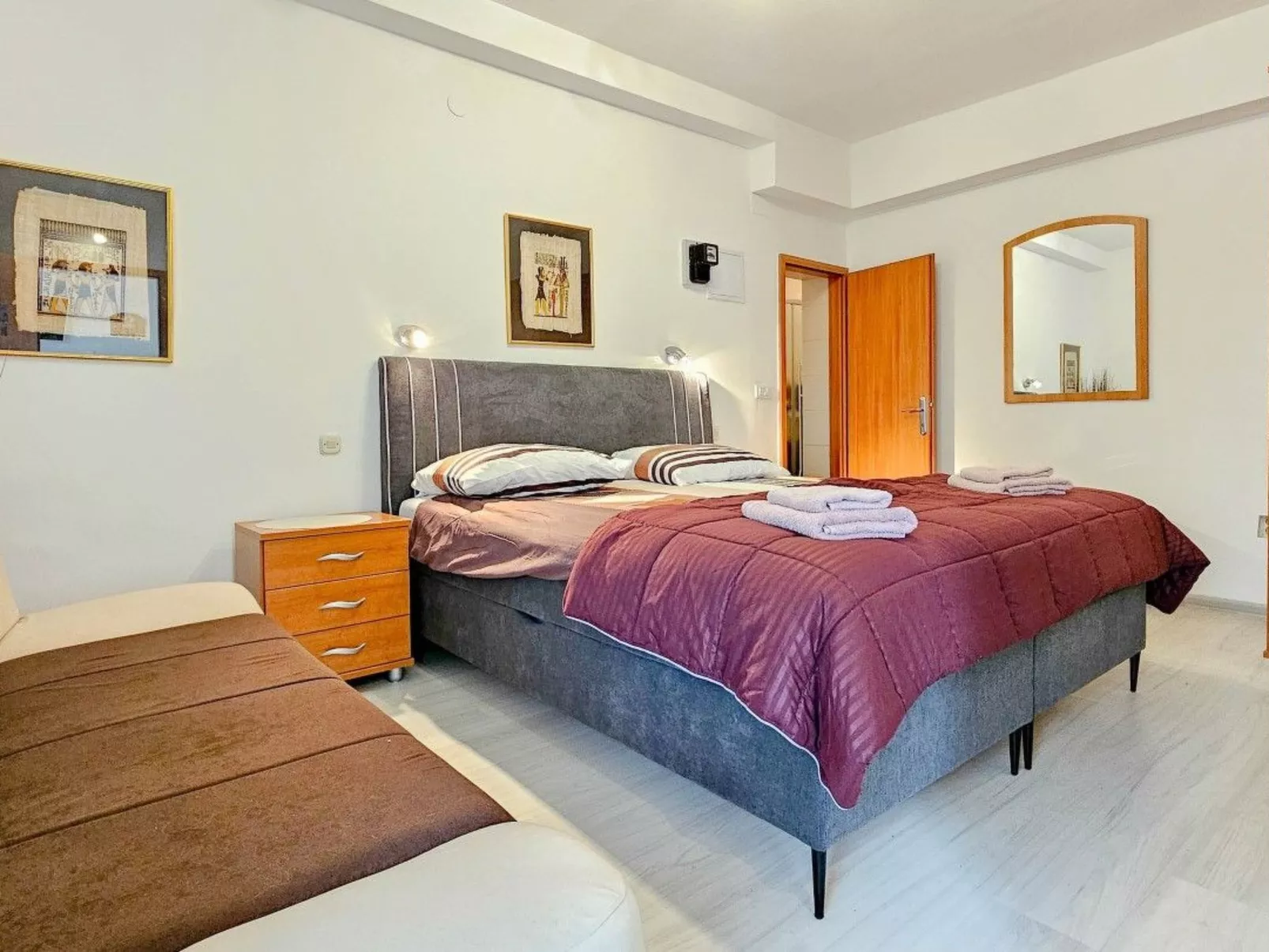 "Pintar 2" direkt am Strand - Drinnen