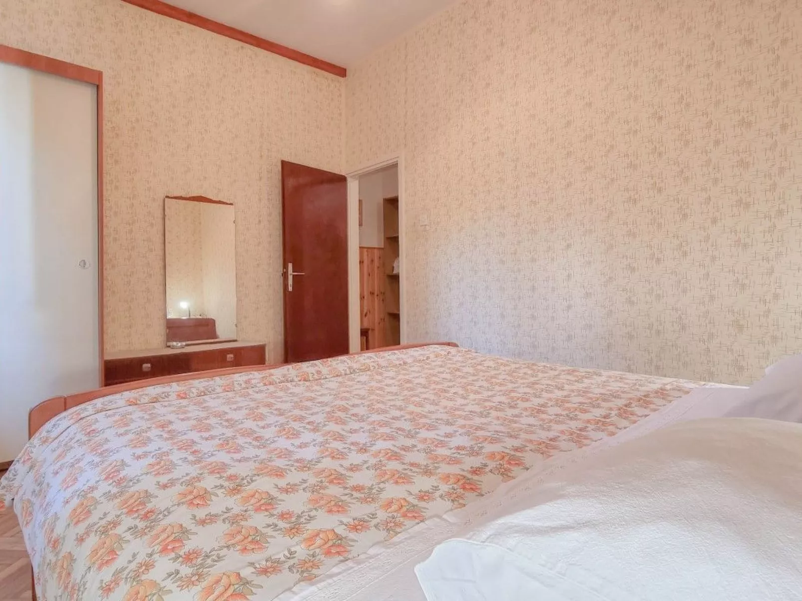 Für 5 Personen ca. 70 m&sup2; in Novigrad, Adriaküste Kroatien (Westküste von I - Dedans