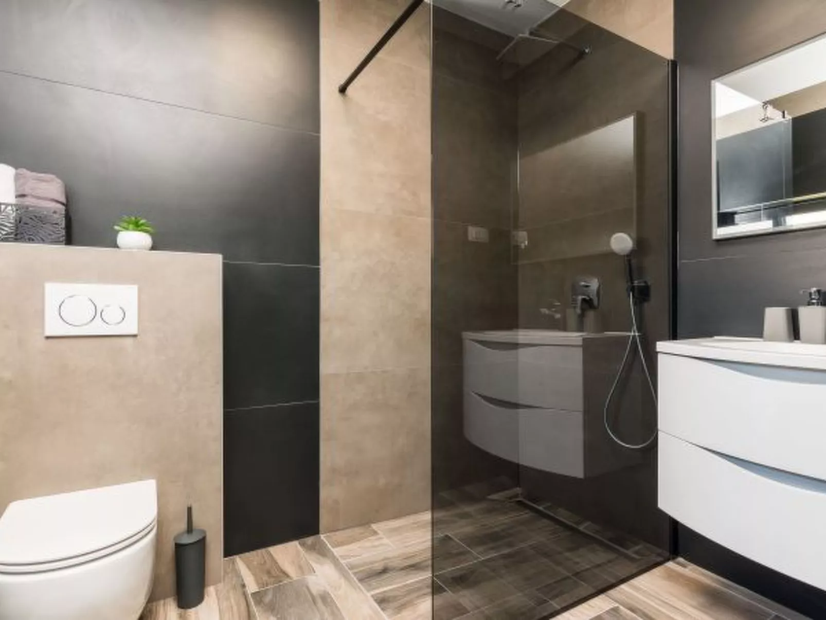 Beautiful villa Lara in Vrana with pool - Image-tags.info