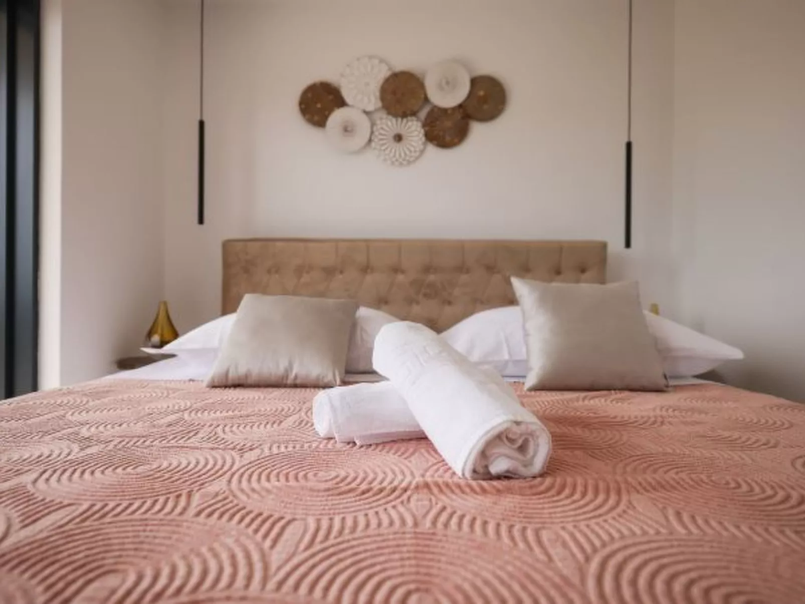 Villa Novue with pool - Image-tags.info