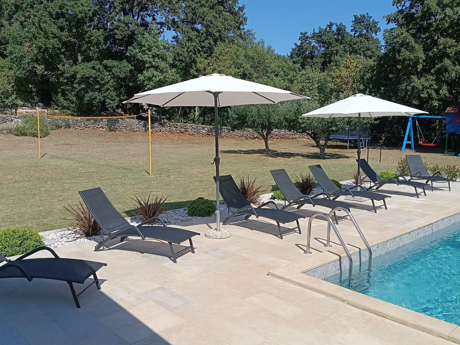 Villa Križanci - Draußen