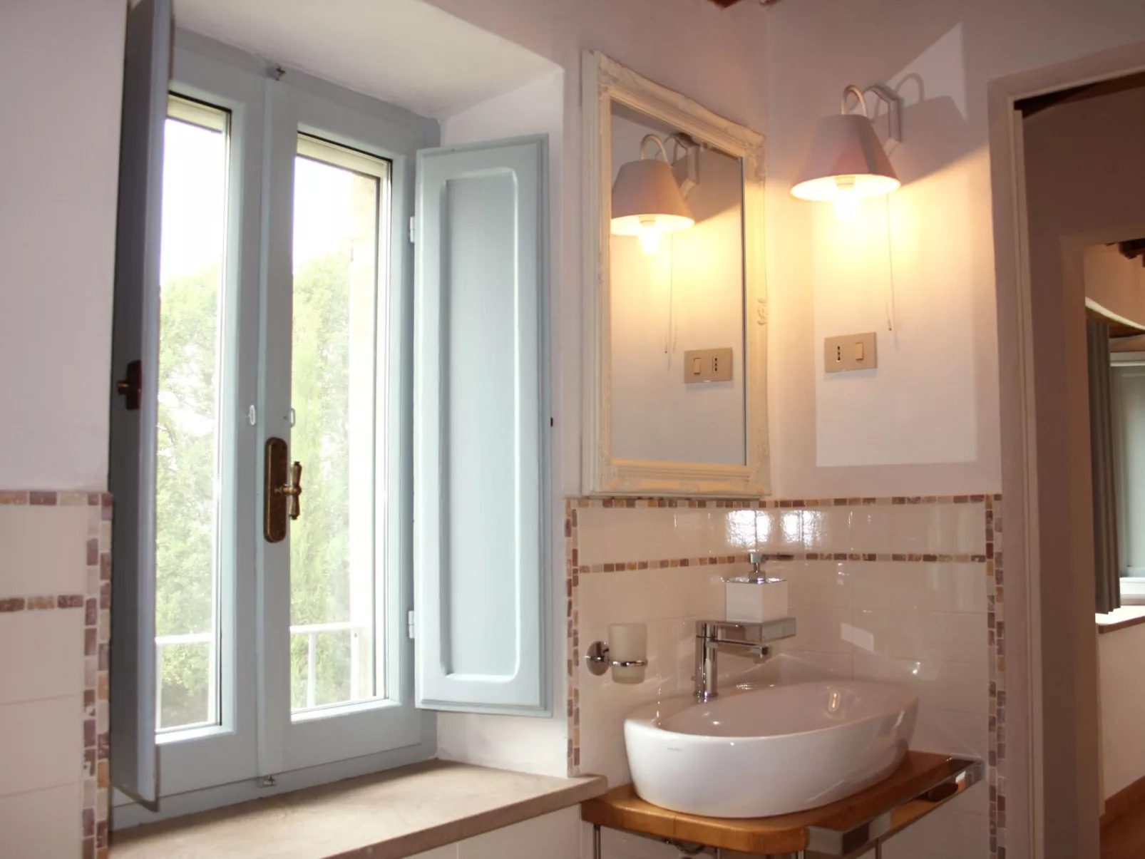 In Montecastelli Pisano mit beheiztem Whirlpool - Dedans