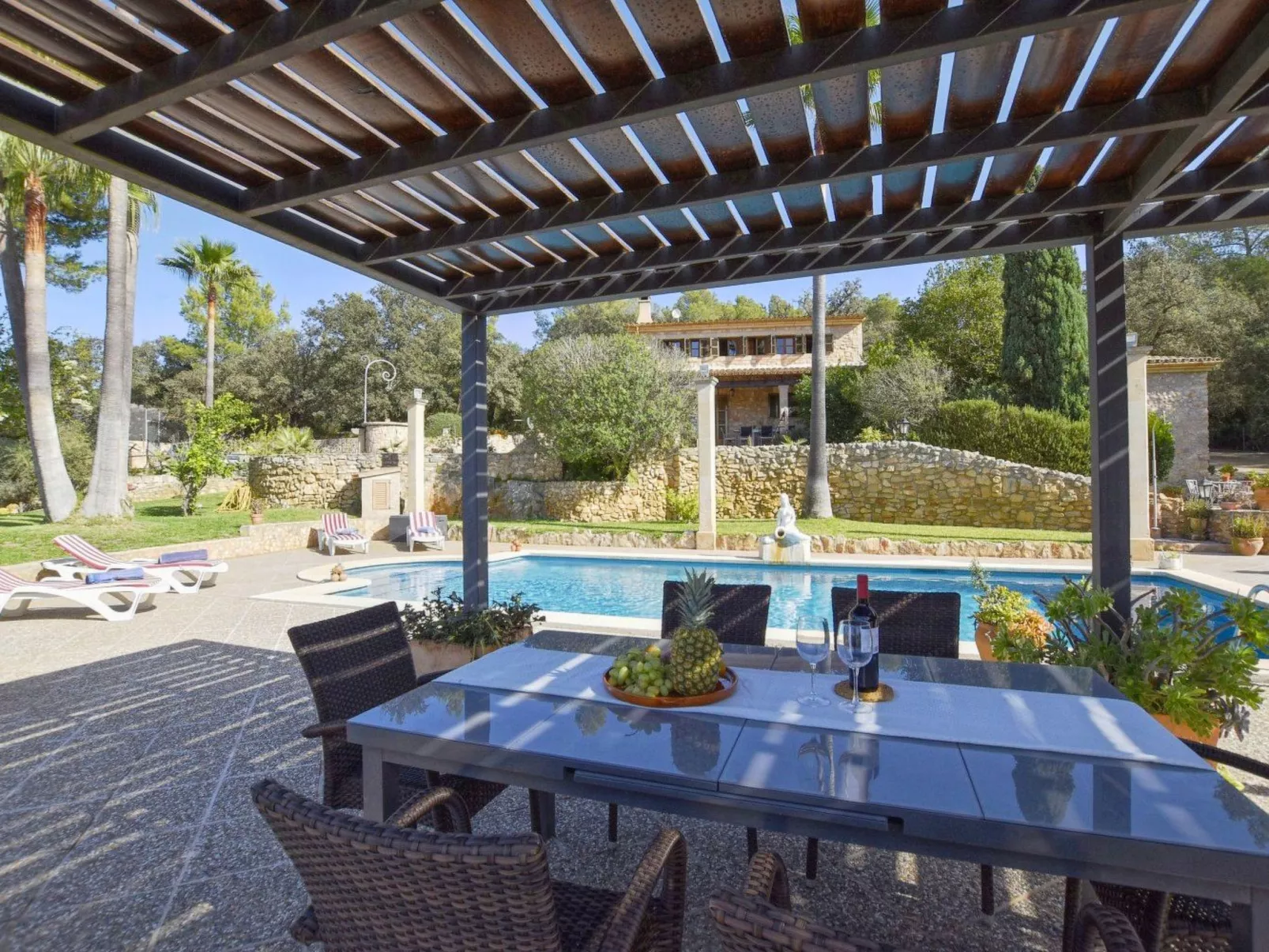 Rustikale Villa in der schönen mallorquinischen - Draußen