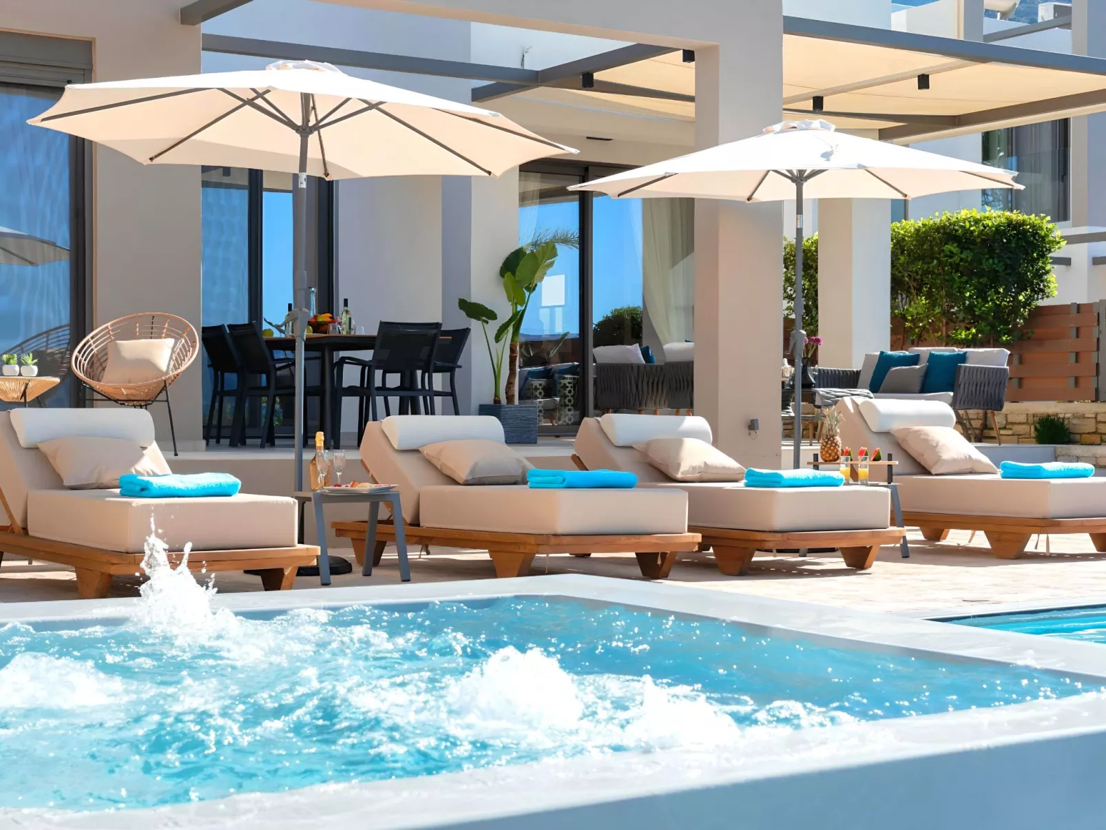 Villa "Minoas Grand" mit Blick auf das Wasser - Draußen