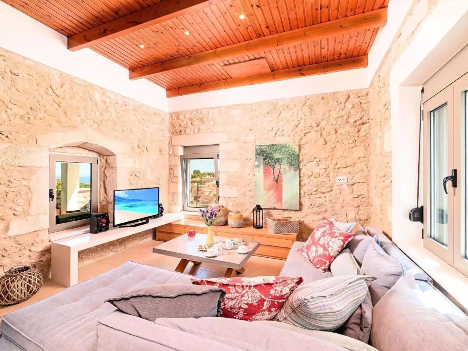 "Acrothea Villa Beheizter Pool" - Drinnen