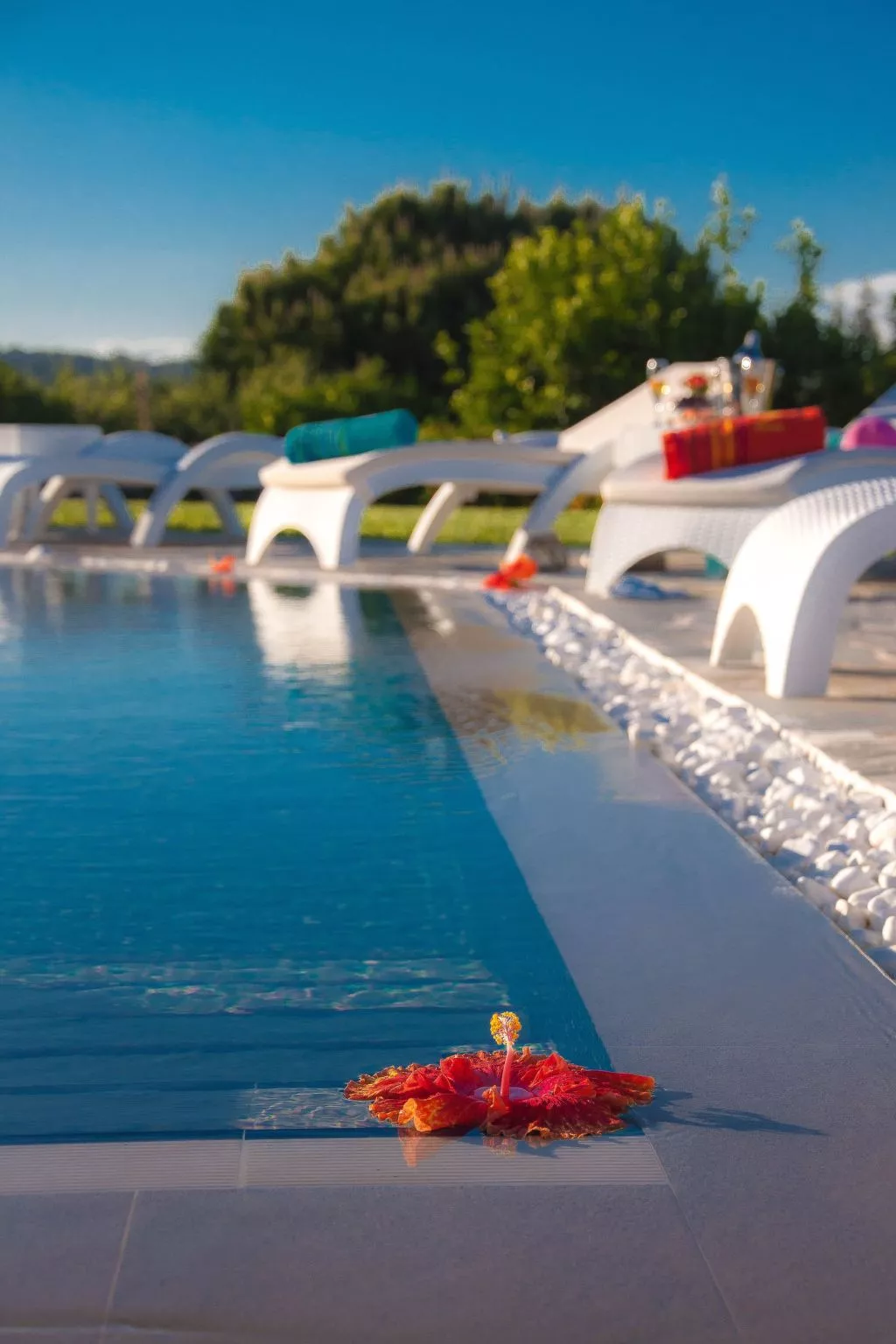 Luxuriöse, geräumige, private Villa mit sechs Schlafzimmern - Outside