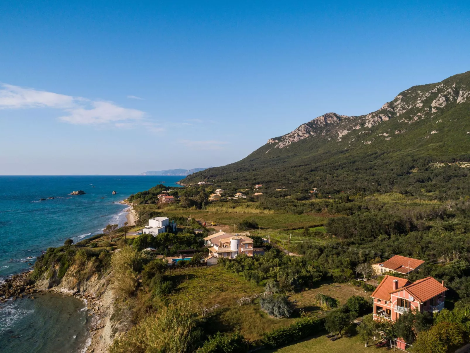 Idyllisch gelegene und luxuriöse Villa mit Veranda und Pavillon - Image-tags.info