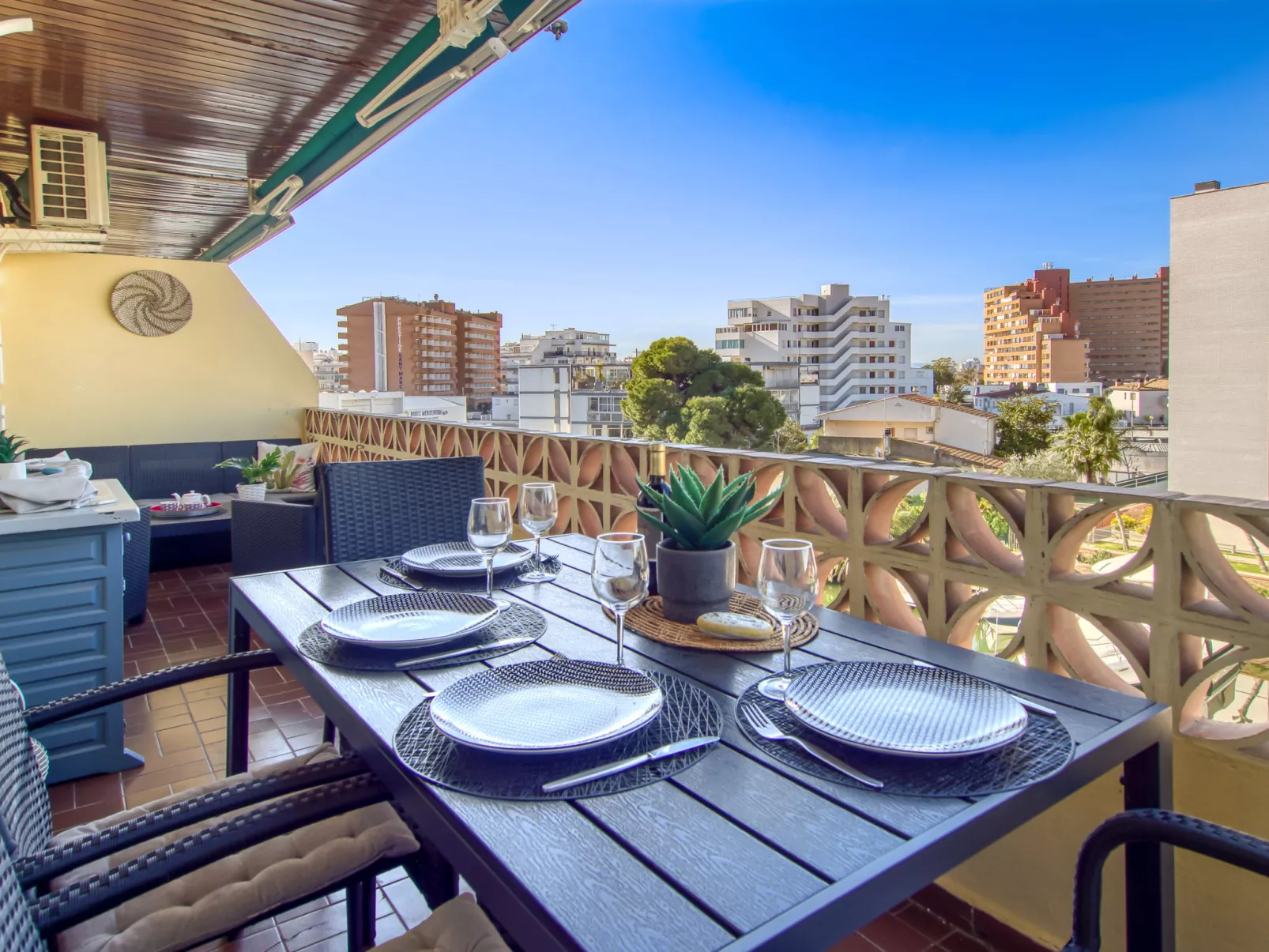 Puerto Simona - Draußen