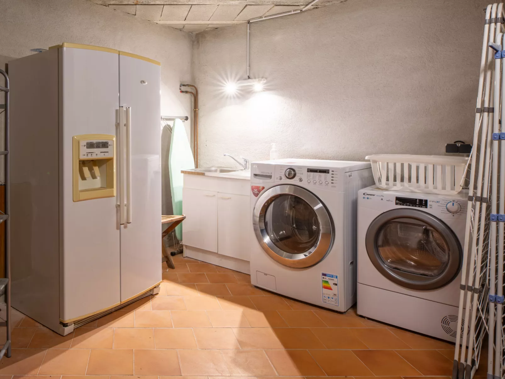 La Figuière - Inside