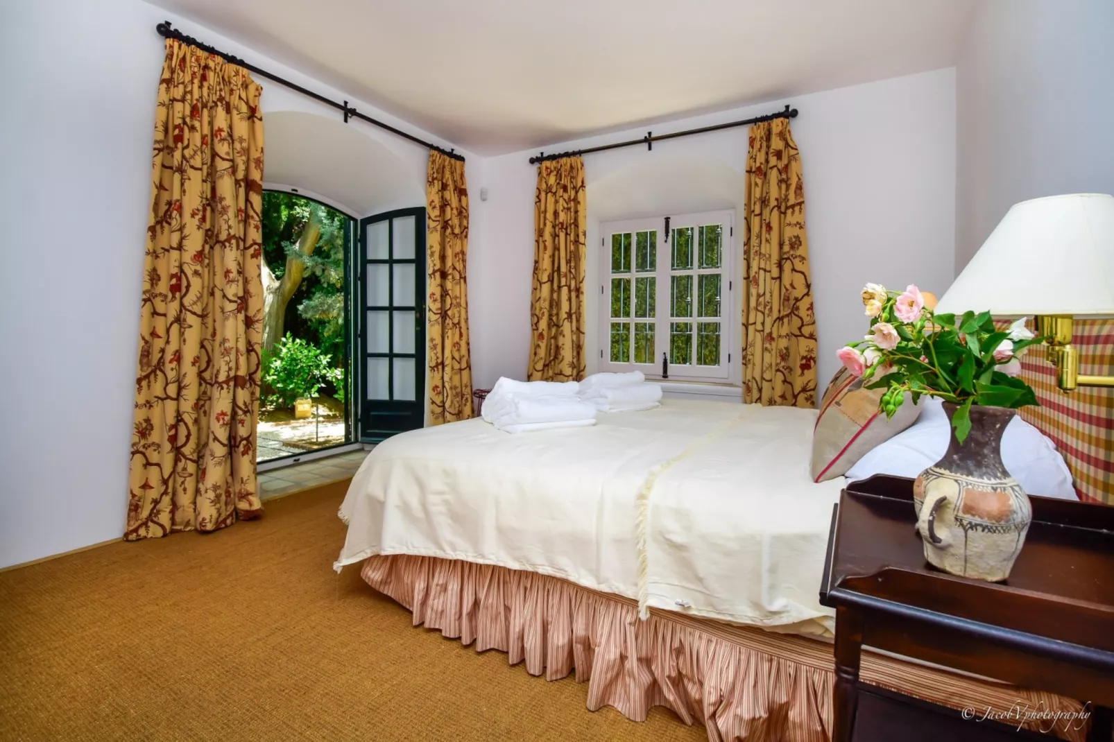 A Real Oasis in  Colonial style - Bedroom
