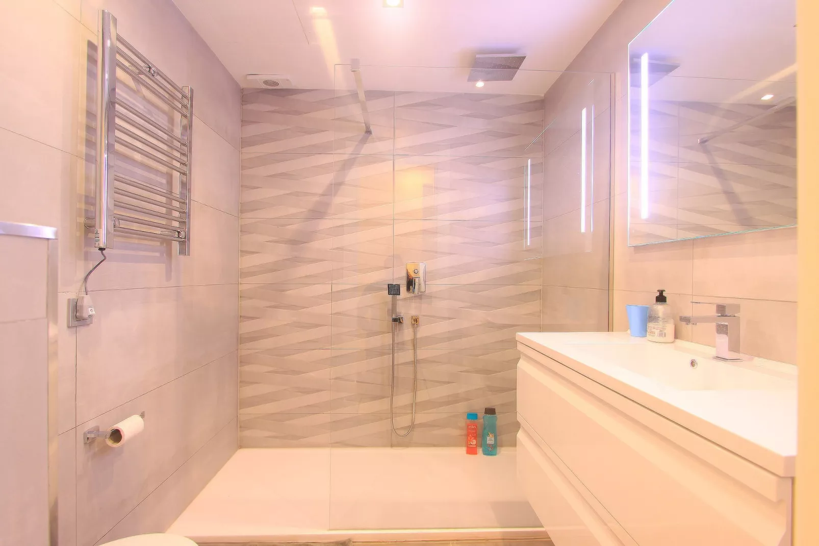 MODERN BEACH PENTHOUSE - Bathroom