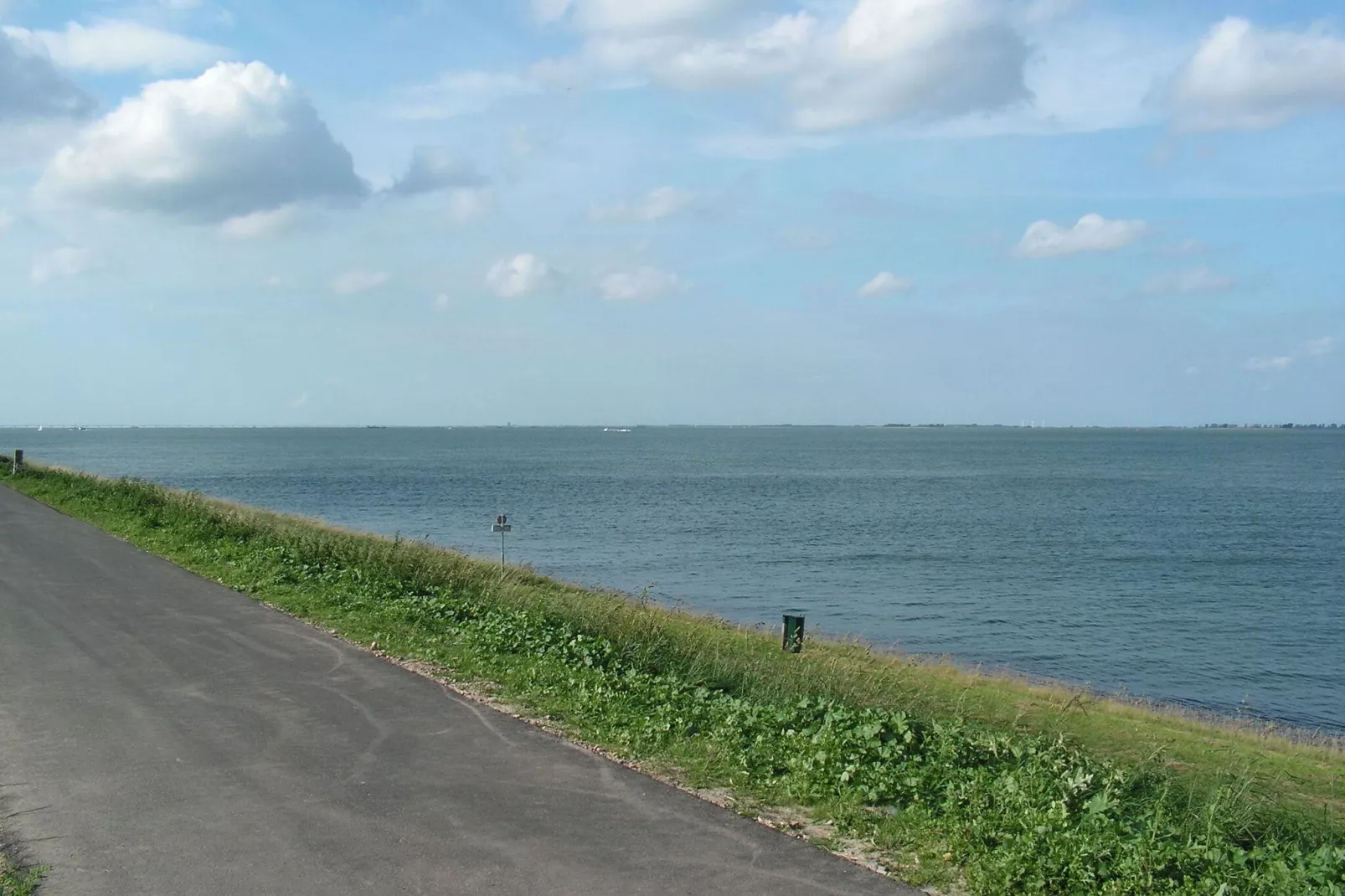 Villapark De Oesterbaai 21-Gebiete Sommer 1 km