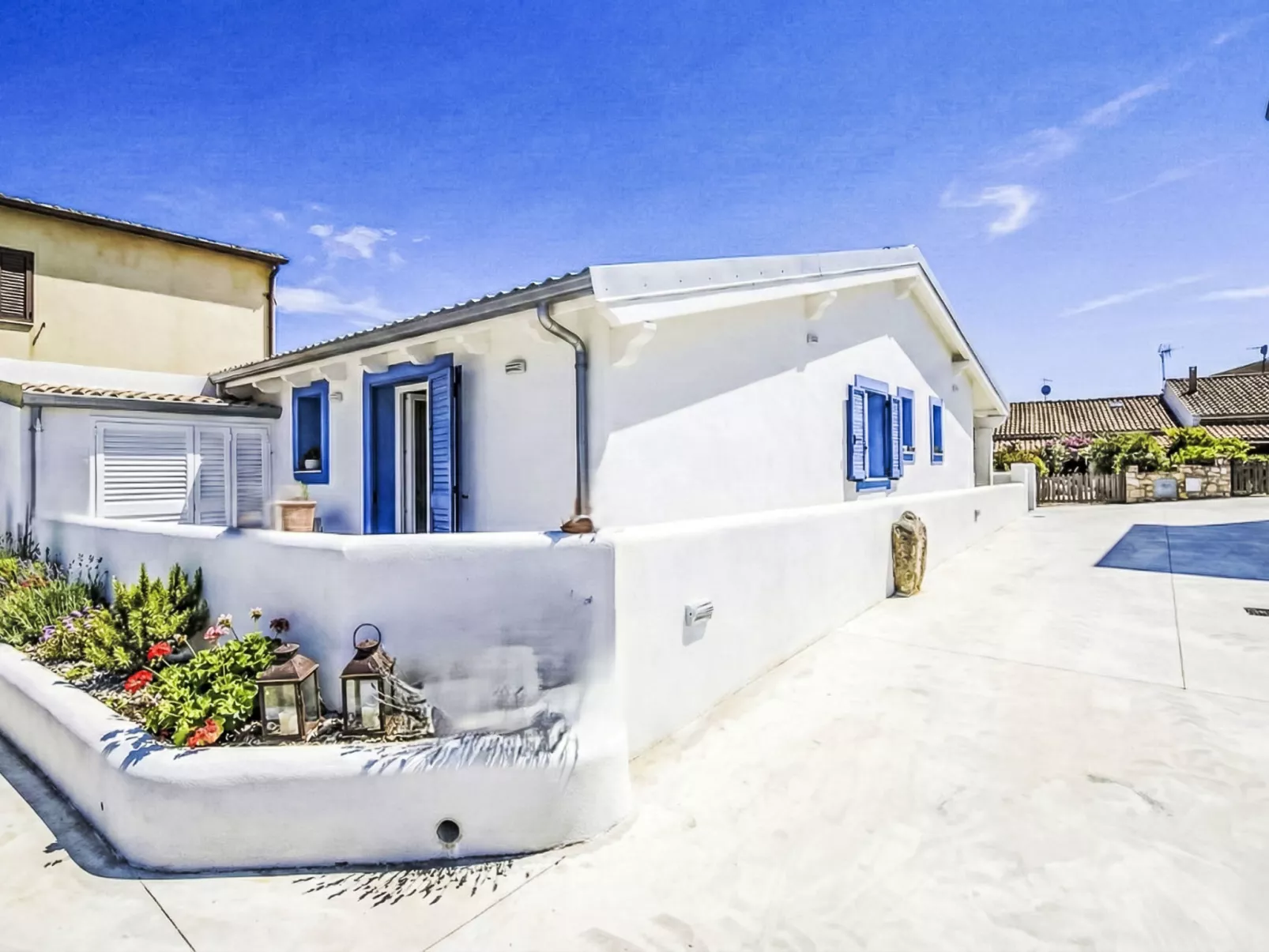 Nereide Blu - Outside