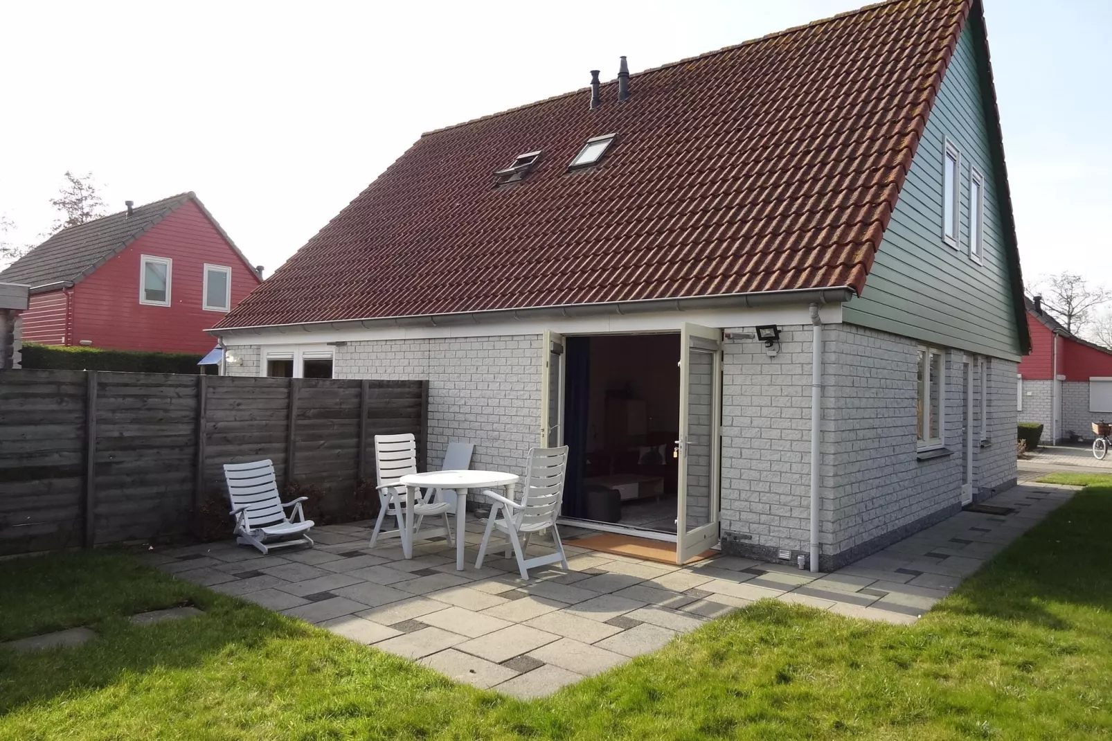 Villapark De Oesterbaai 6-Gärten Sommer