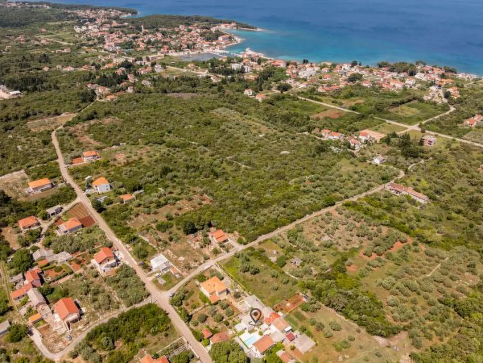 Studio Apartment Varos with shared pool - Image-tags.info