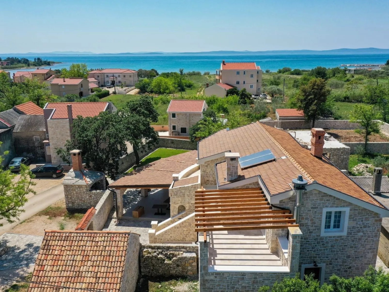 Zimmer "Graues Zimmer" mit privatem Balkon - Draußen