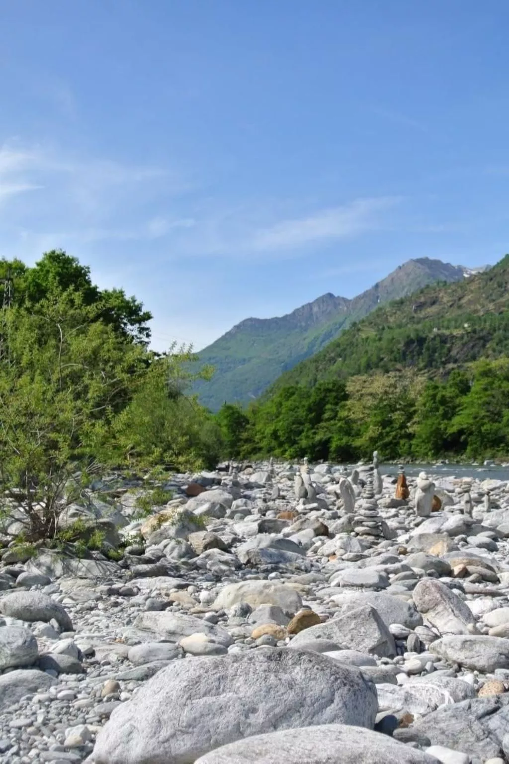Rustico di vacanza nel nucleo di Moghegno - Draußen