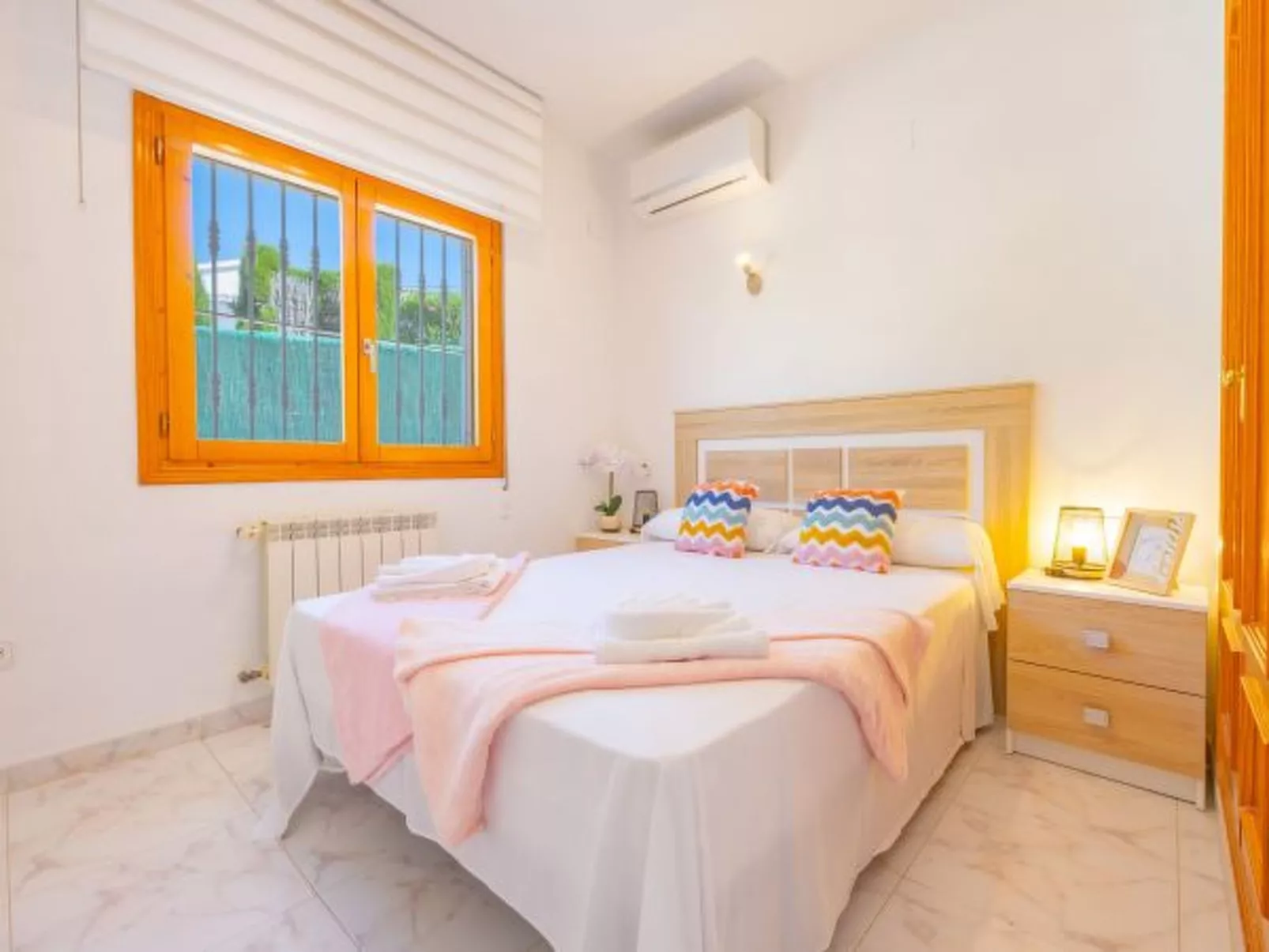 Villa Mona - PlusHolidays - Image-tags.info