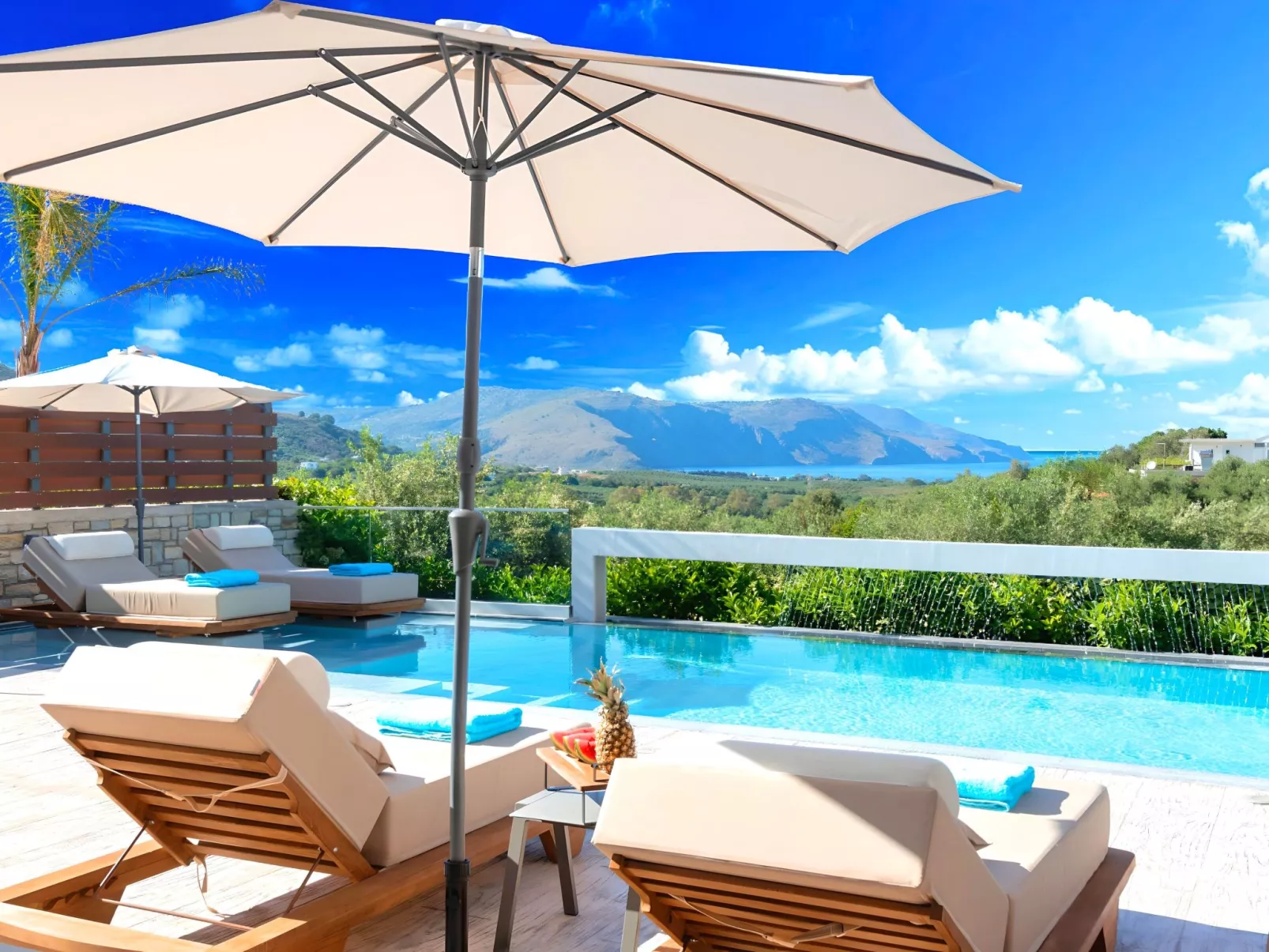 Villa "Minoas Grand" mit Blick auf das Wasser - Draußen