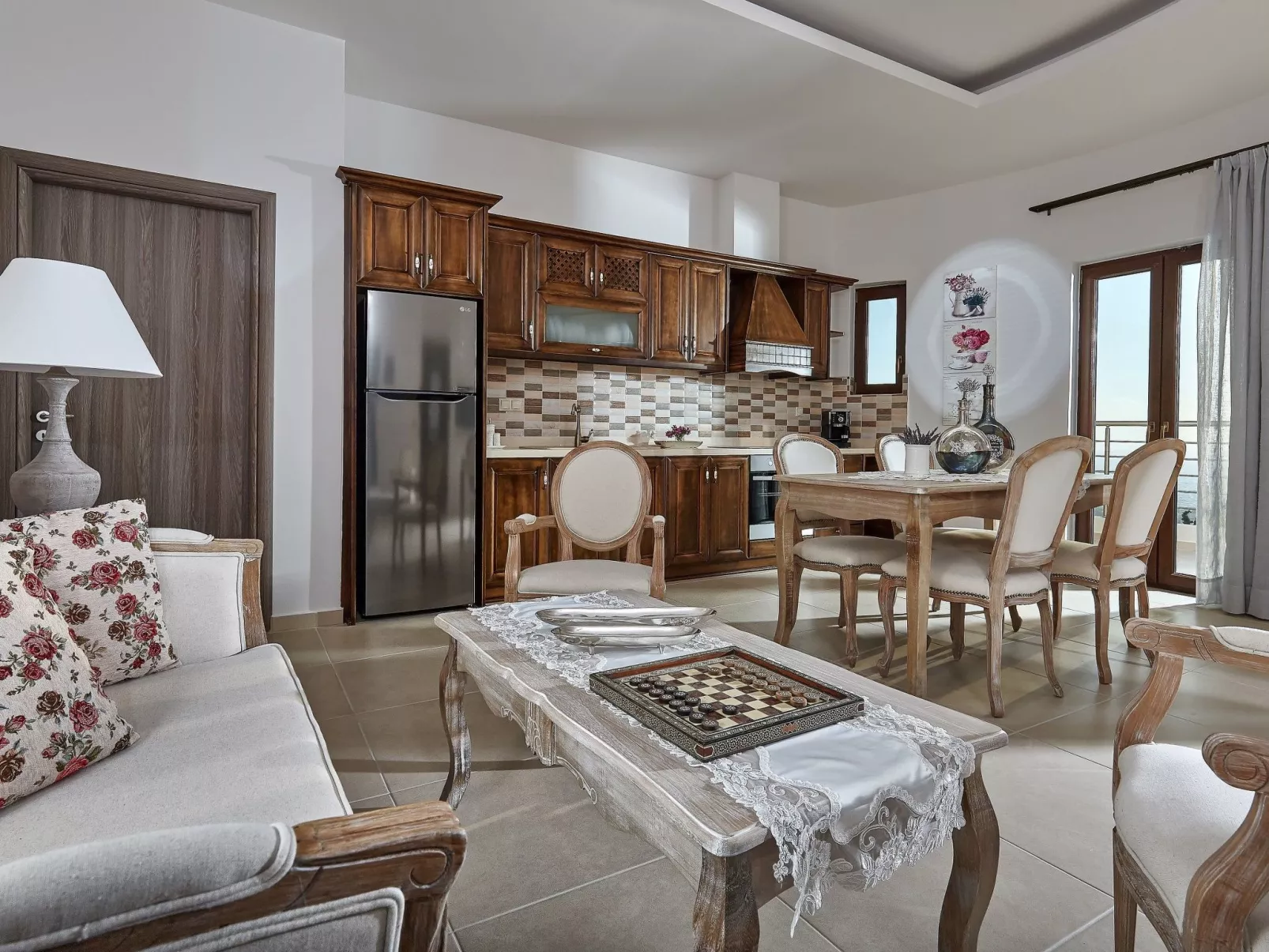 Orelia Cretan - Drinnen