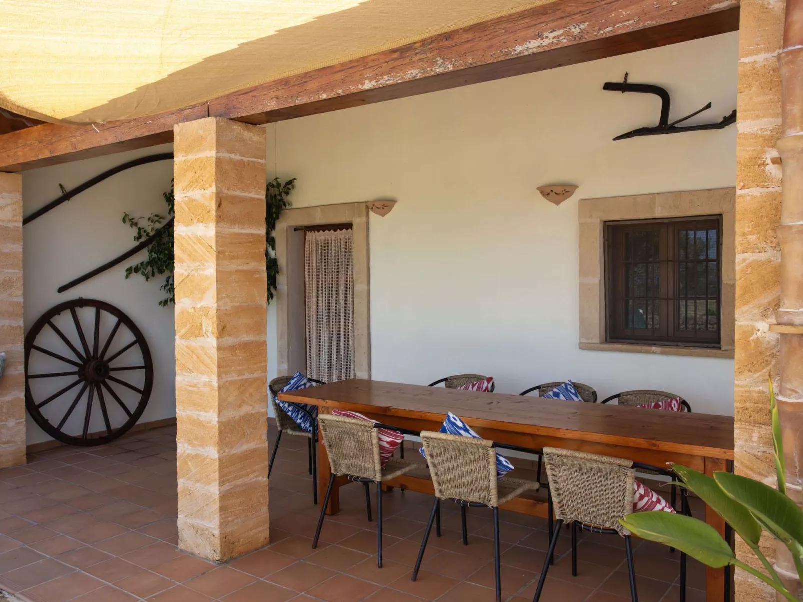 Ca na Ines - Outside